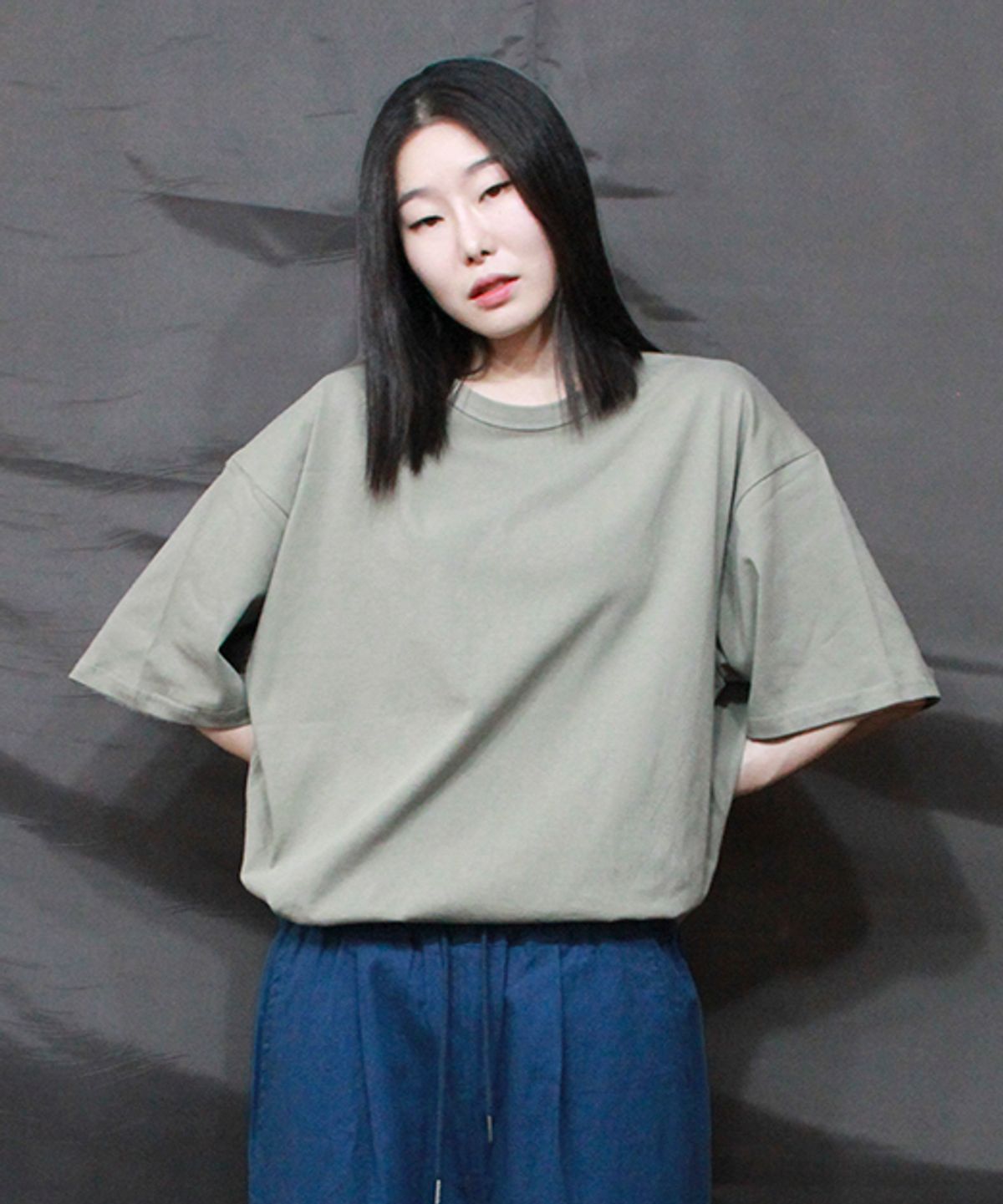 드마크(DEMARC) 오버핏 무지 레이어드 반팔티 라이트카키