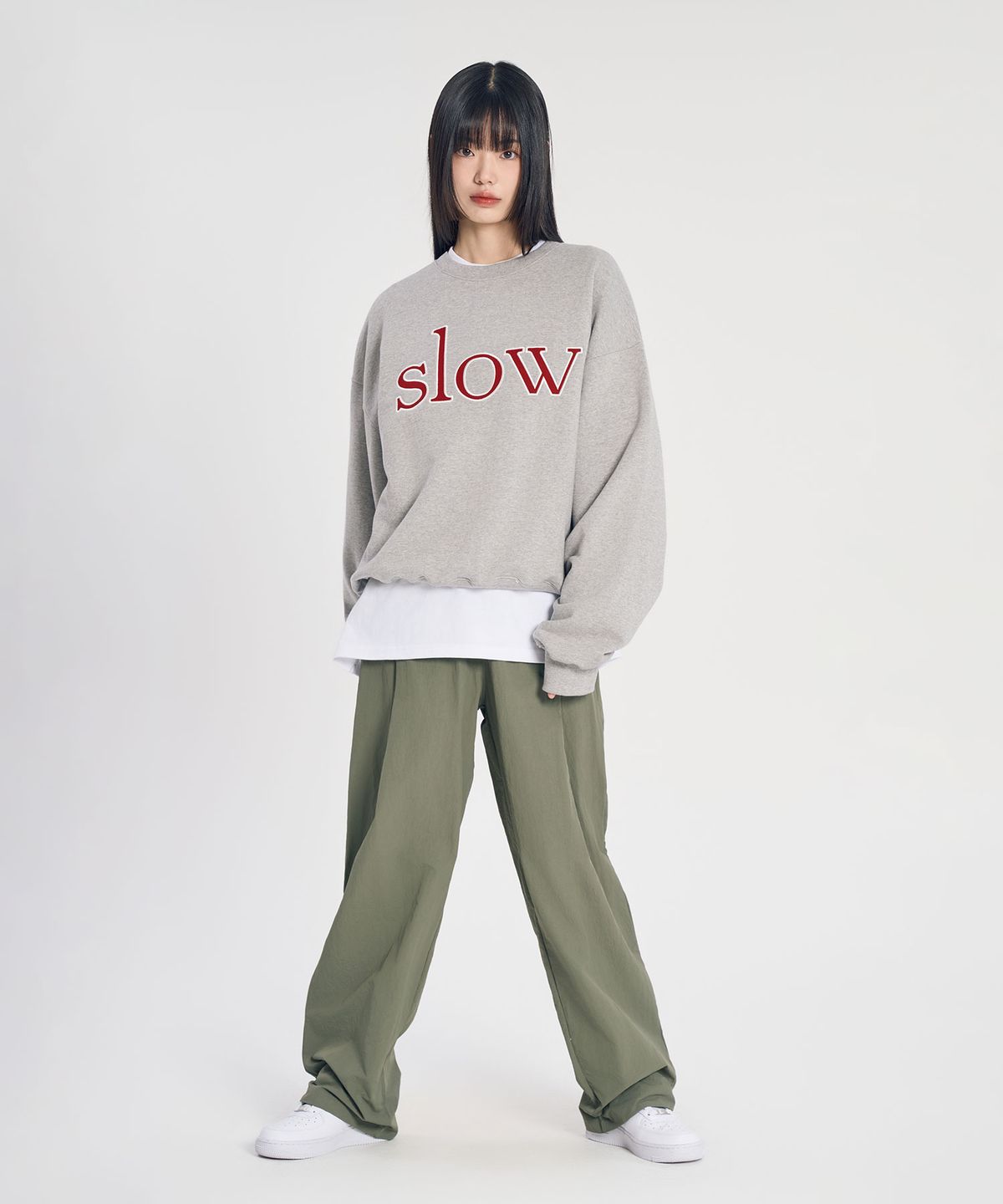 슬로우 레코드 하우스(SLOW RECORD HOUSE) 나일론 원턱 팬츠_카키
