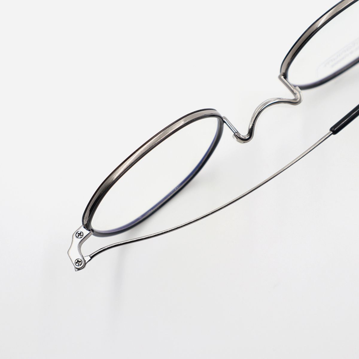 알로아이웨어(ALO EYEWEAR) [Nose Saddle] AL8205 1811M 노즈새들 티타늄 옥타곤 블랙/실버 안경테