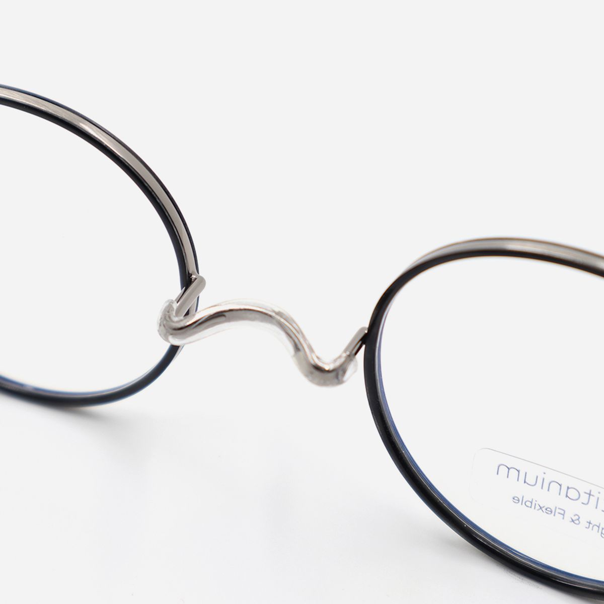 알로아이웨어(ALO EYEWEAR) [Nose Saddle] AL8206 1811M 노즈새들 티타늄 라운드 블랙/실버 안경테