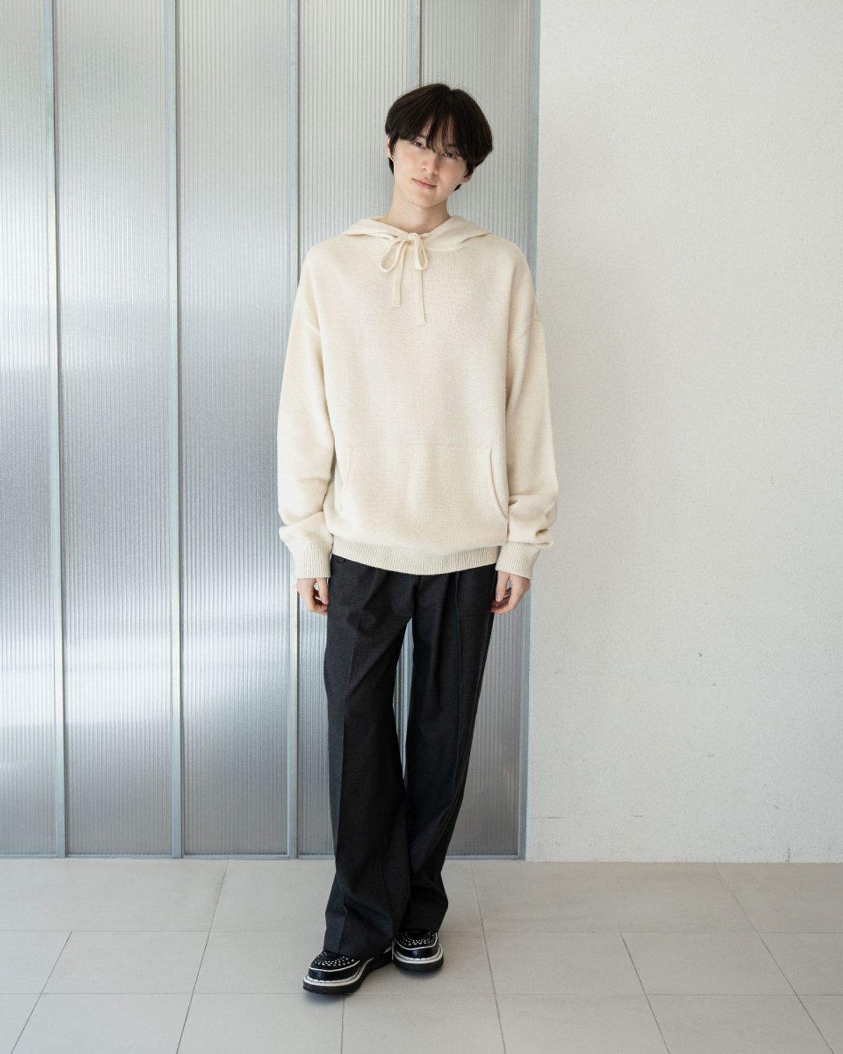 아스트레이(ASTLAY) Lambswool Hood Sweater (Cream/Navy)