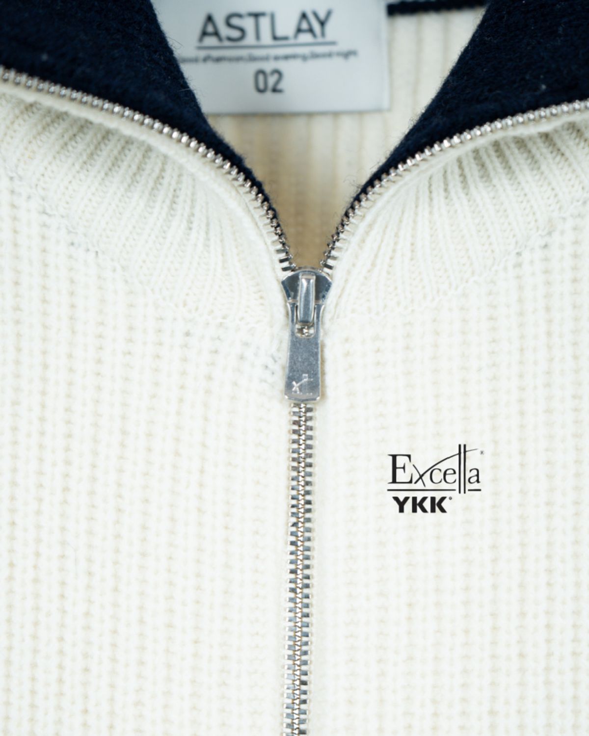 아스트레이(ASTLAY) Excella Lambswool knit zip-up (Cream / Navy)