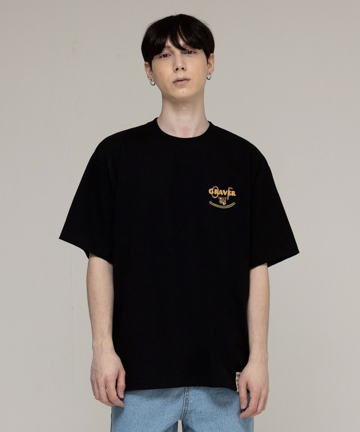 그레이버(GRAVER) [UNISEX]스몰 멀티컬러 스마일 레오파드 반팔티_블랙