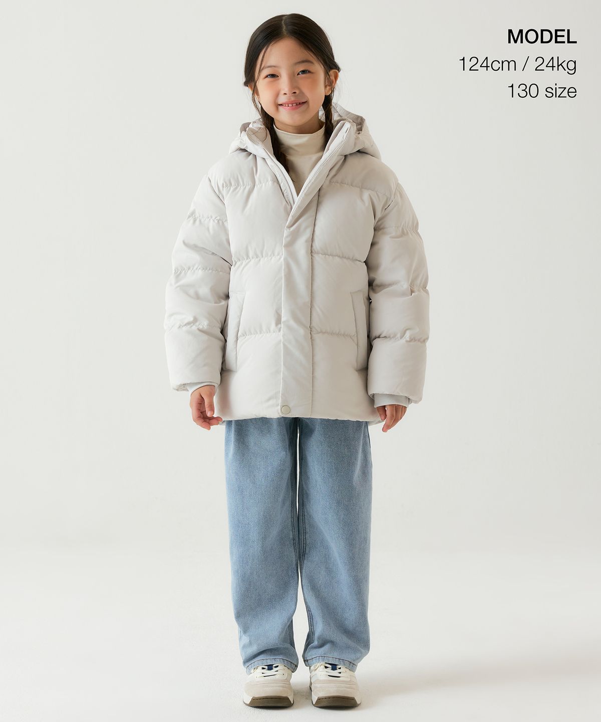 무신사 스탠다드 키즈(MUSINSA STANDARD KIDS) 후디드 다운 푸퍼 숏 패딩 재킷 [더스티 크림]