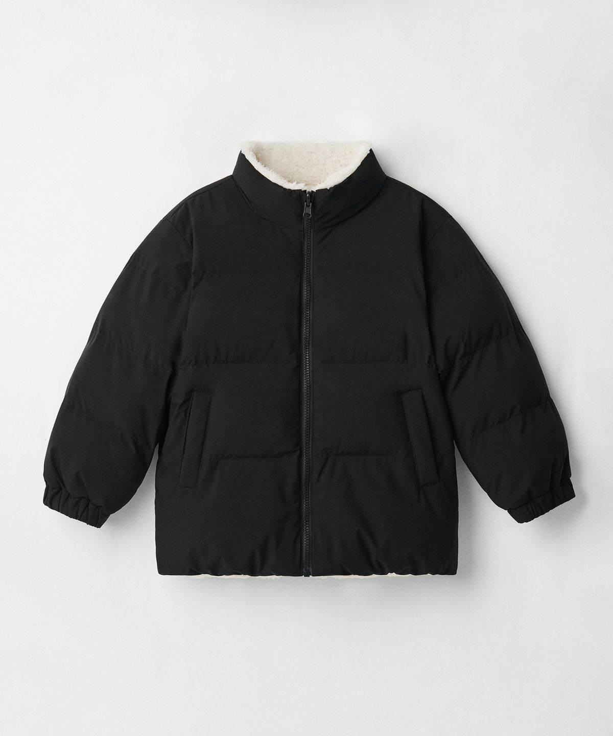 무신사 스탠다드 키즈(MUSINSA STANDARD KIDS) 데일리 푸퍼 리버서블 플리스 숏 패딩 재킷 [블랙/크림]