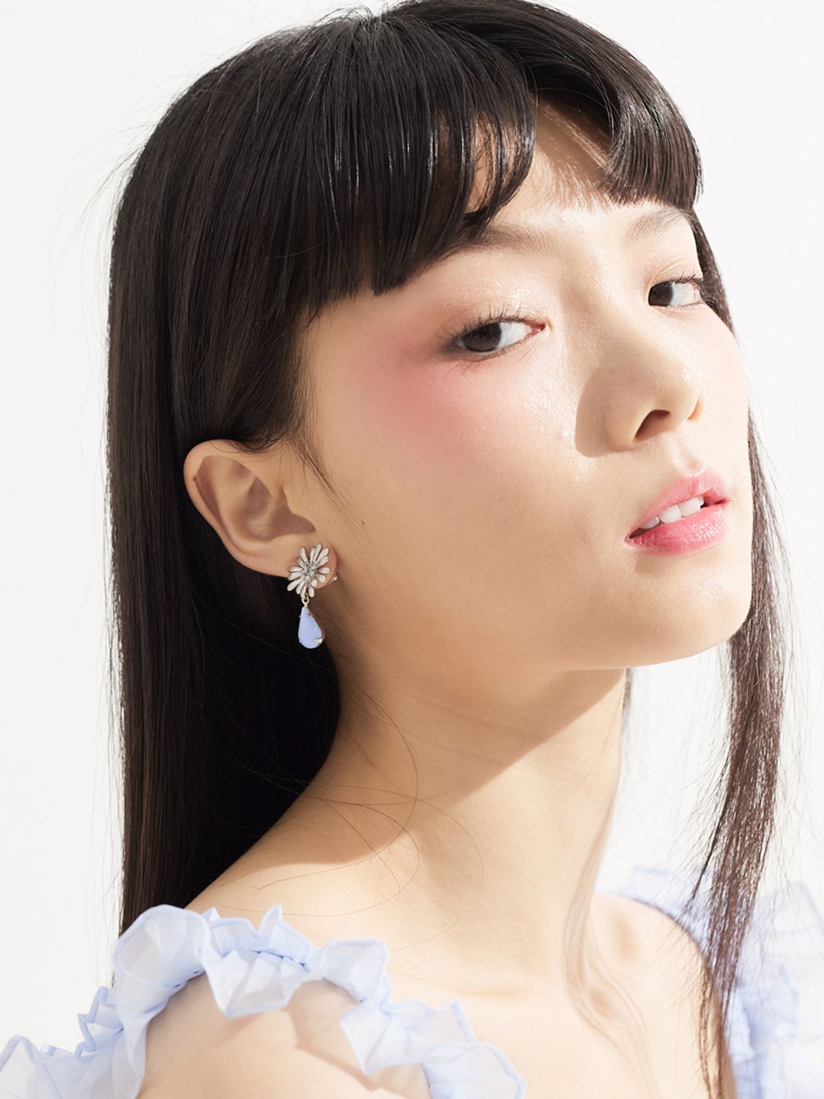 러뷰이(LOVUEE) 비터 데이지 귀걸이
