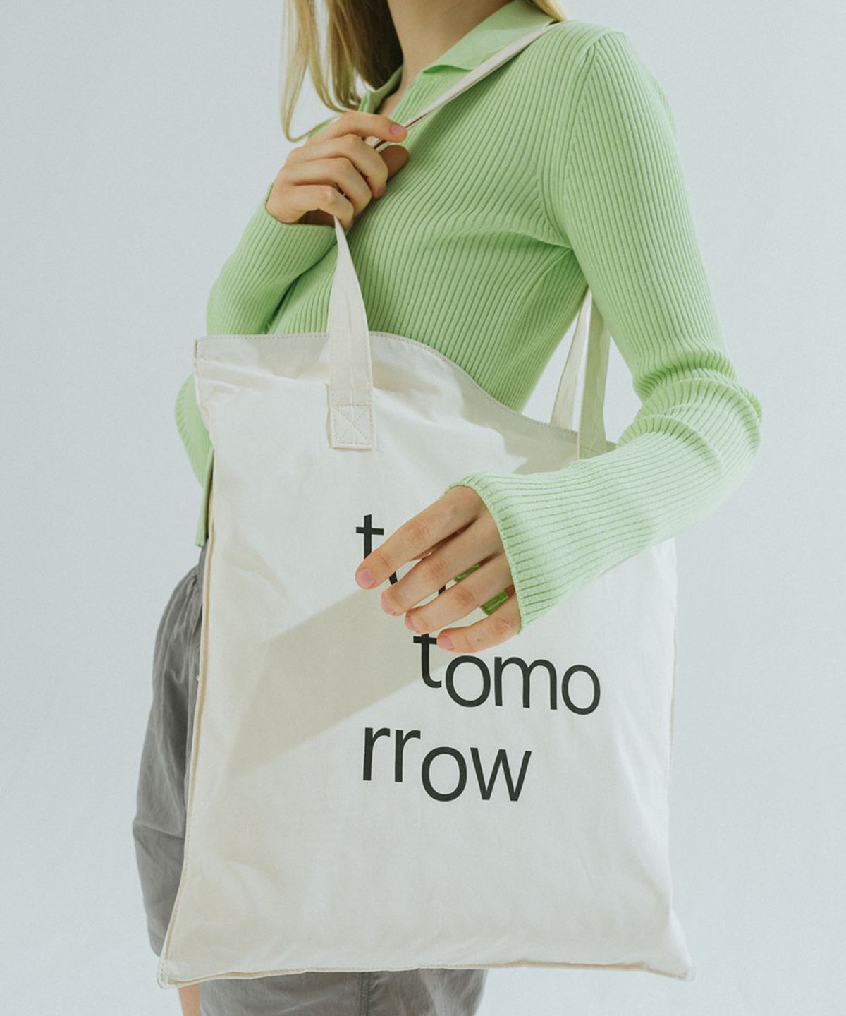 톰투머로우(TOMTOMORROW) wave logo bag [ivory]
