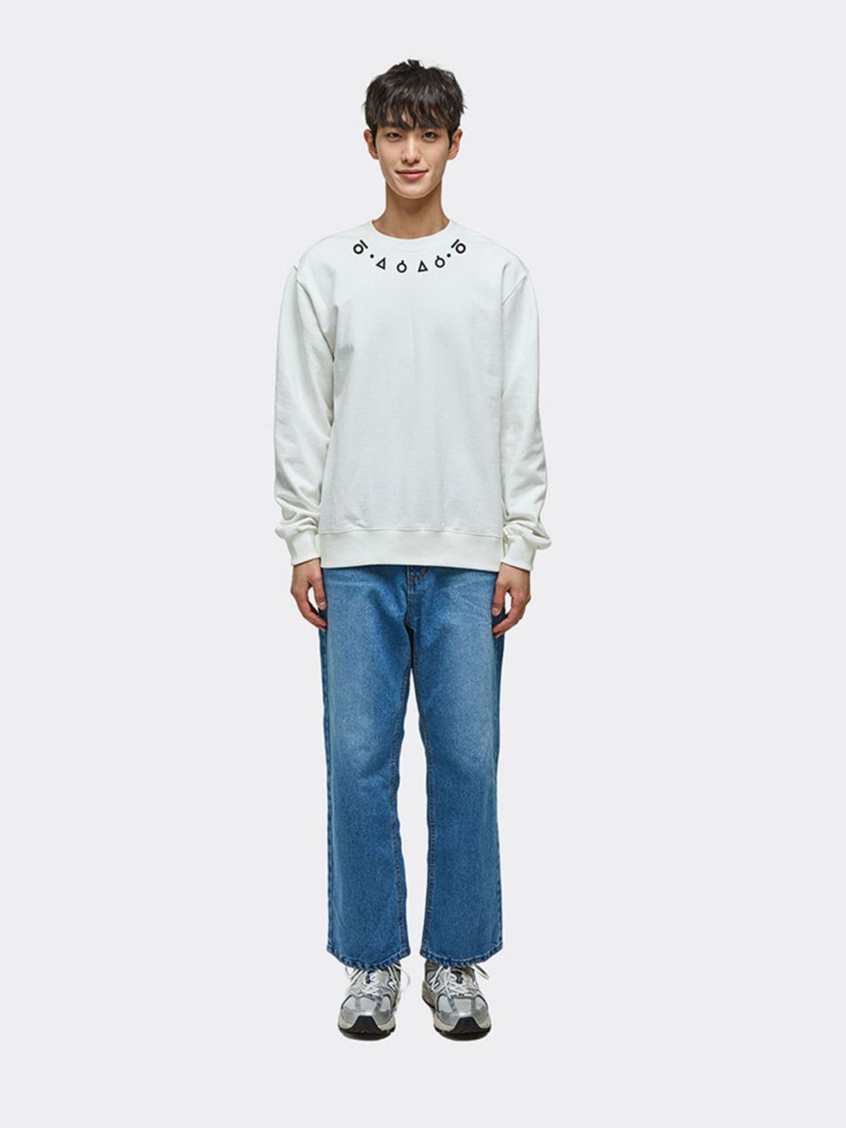 티니타이거(TEENYTIGER) Ancient Korean Embroidery Over-Fit sweatshirt (White)