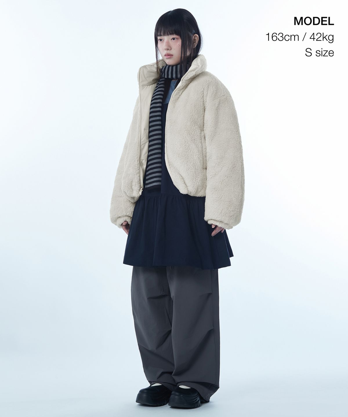 무신사 스탠다드 우먼(MUSINSA STANDARD WOMAN) 우먼즈 데일리 푸퍼 리버서블 플리스 숏 패딩 재킷 [크림/크림]