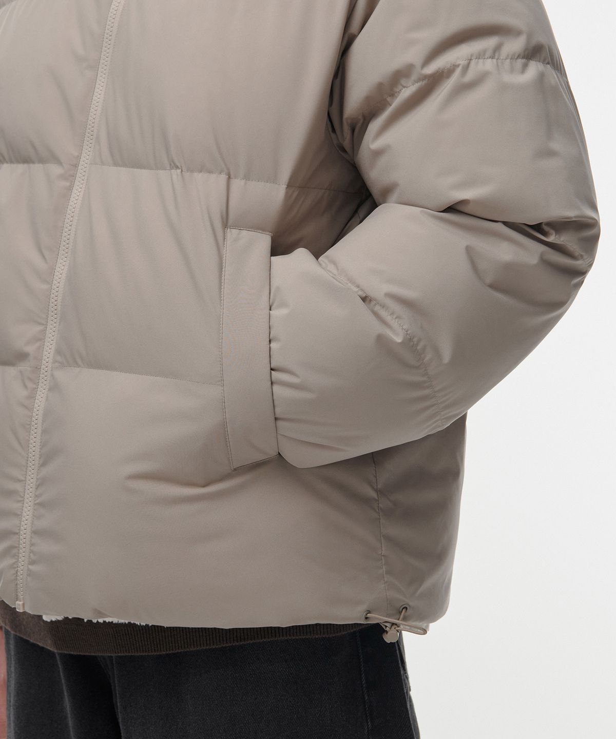 무신사 스탠다드(MUSINSA STANDARD) 데일리 푸퍼 리버서블 플리스 숏 패딩 재킷 [더스티 베이지/크림]