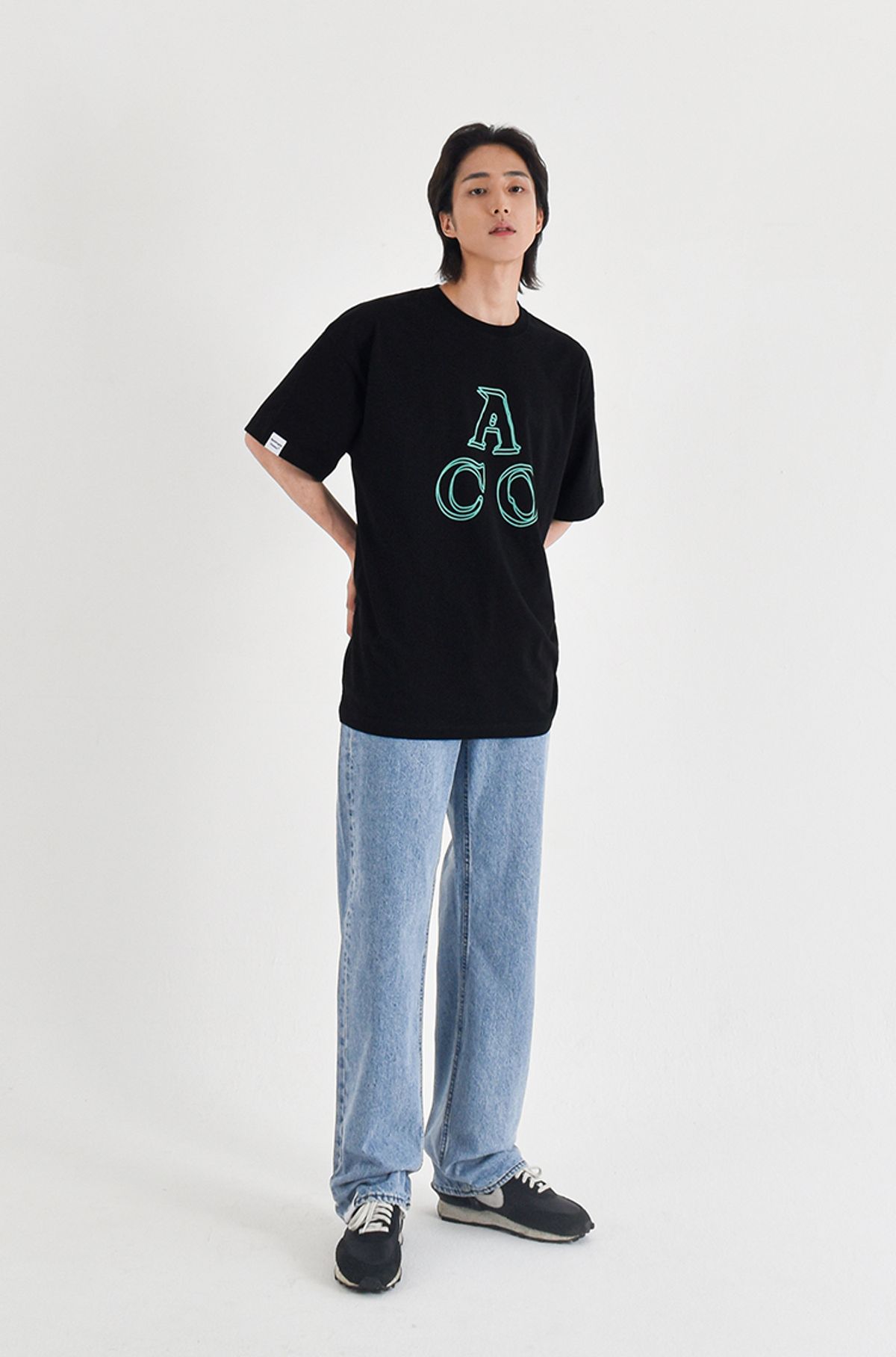 어퍼스트로피 콤마(APOSTROPHE COMMA) ACO 로고 반팔티셔츠 (블랙-민트)