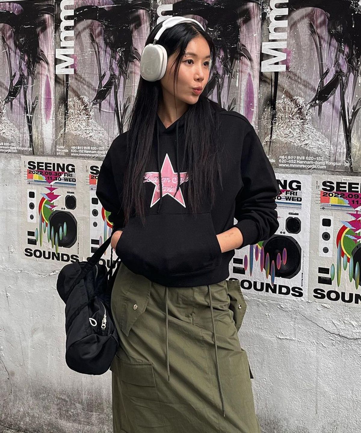 카비시(CAVISH) W STAR LOGO CROPPED HOODIE BLACK(CV2CFFM401A)