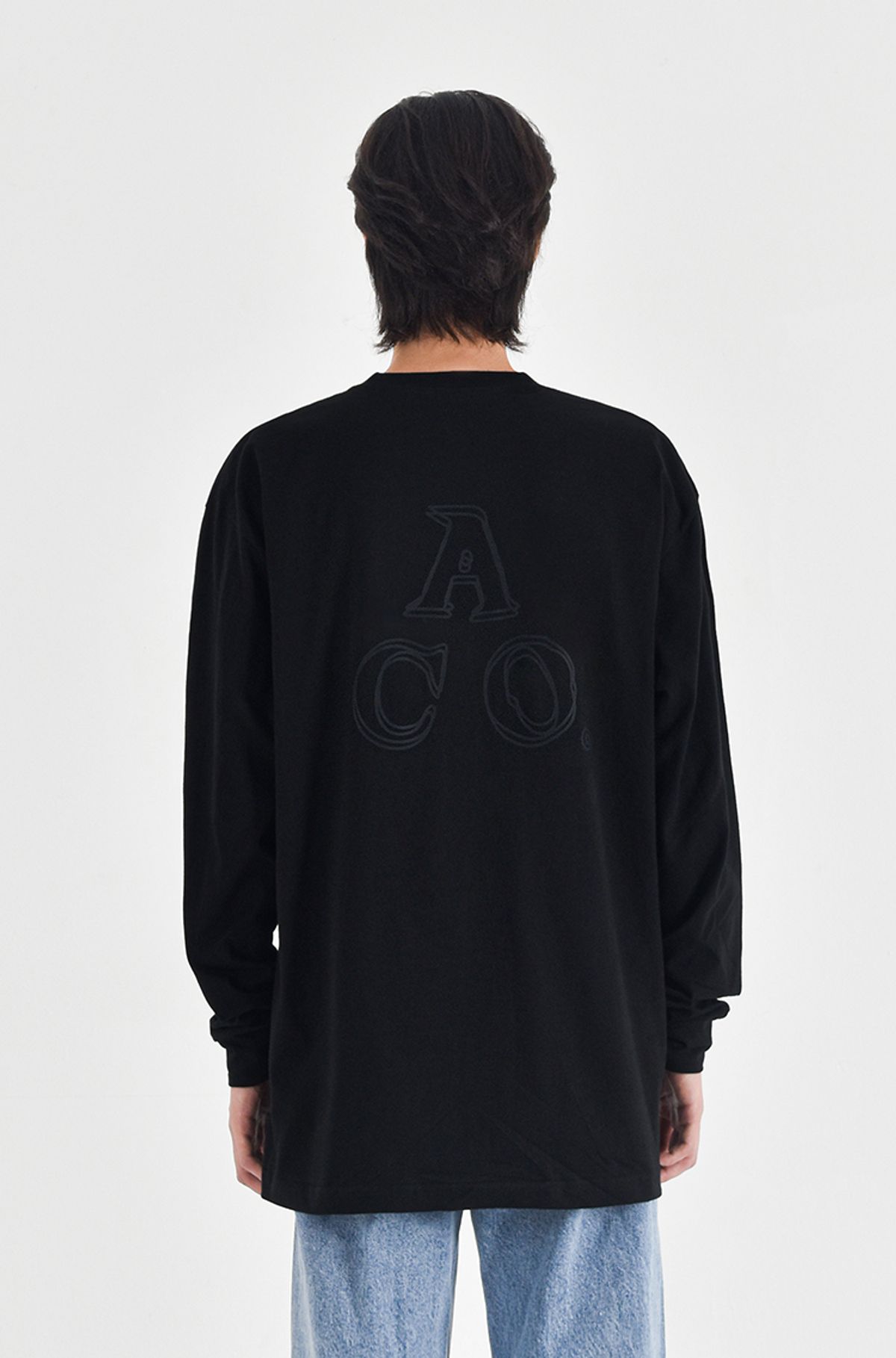 어퍼스트로피 콤마(APOSTROPHE COMMA) 리플렉티브 ACO 백로고 긴팔티셔츠 (블랙)