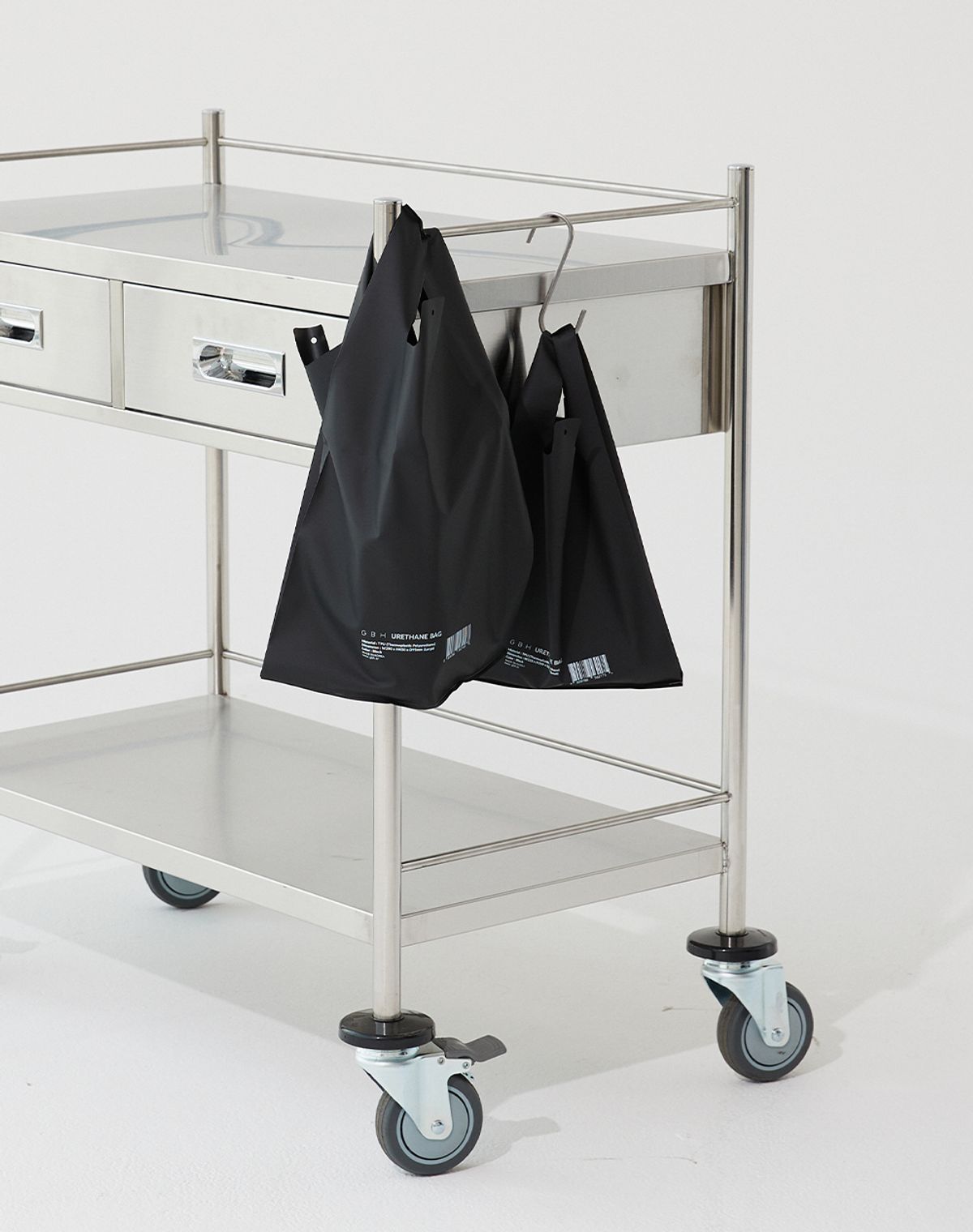 지비에이치 홈(GBH HOME) URETHANE BAG BLACK (2 SIZE) 우레탄백