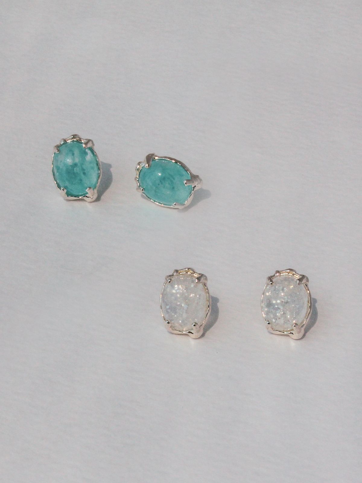 포스트루드(POSTLUDE) [SILVER] S OVAL ROUGH RESIN E (2 COLORS)
