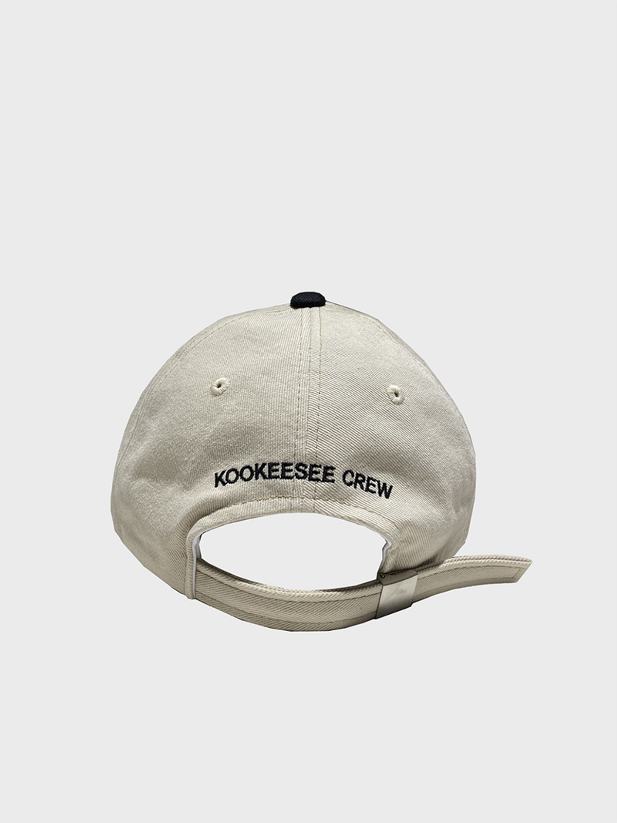 쿠키시(KOOKEESEE) 투톤배색 빈티지 워싱 자수 볼캡  (연베이지/블랙)
