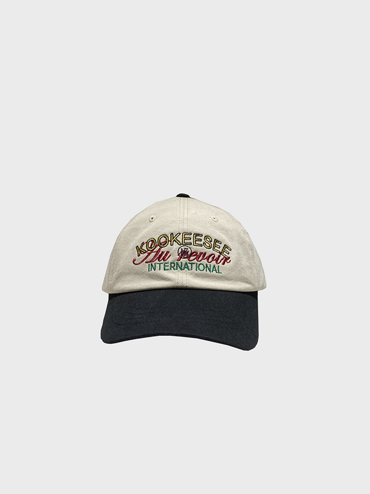 쿠키시(KOOKEESEE) 투톤배색 빈티지 워싱 자수 볼캡  (연베이지/블랙)