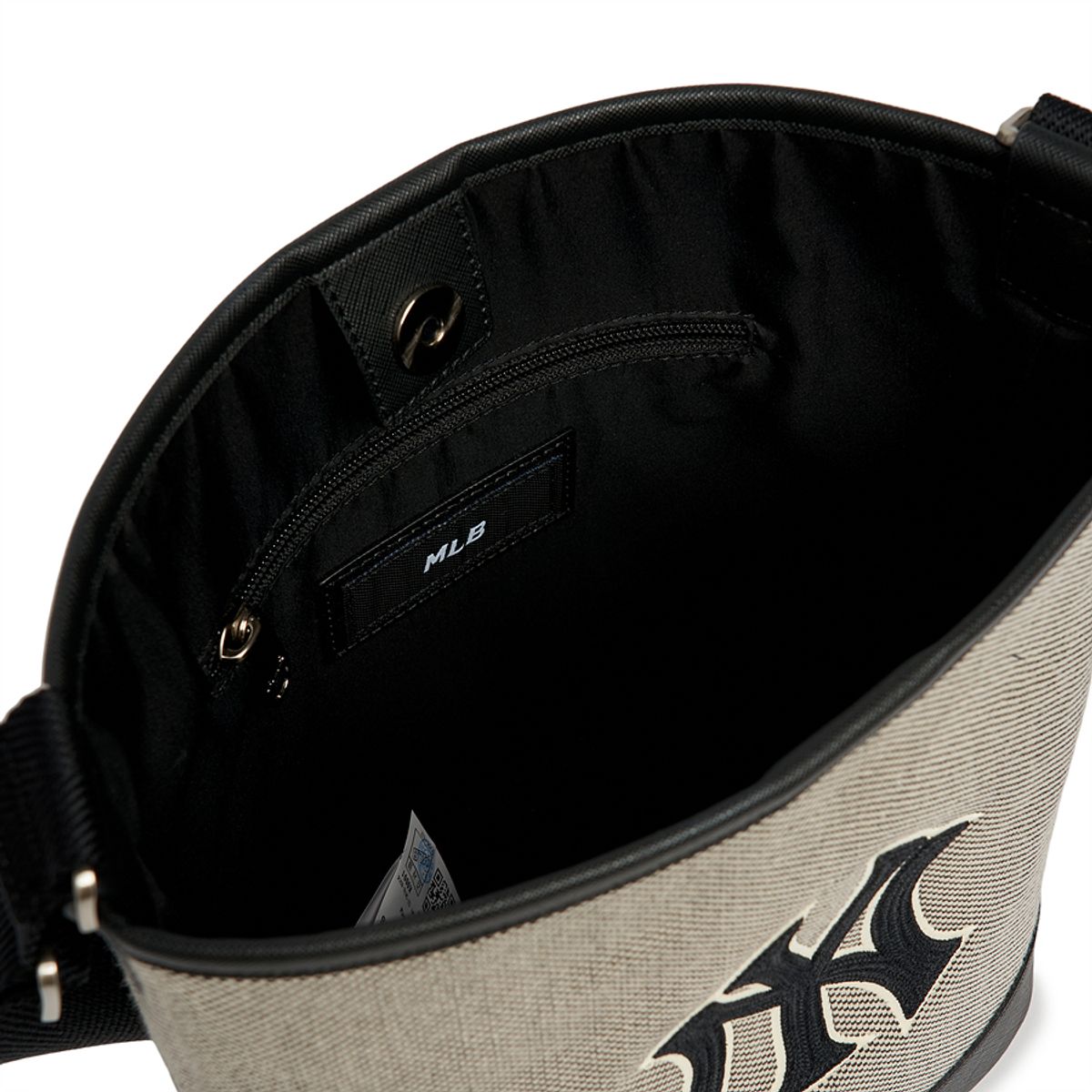 엠엘비(MLB) 베이직 빅로고 캔버스 버킷백 NY (Black)
