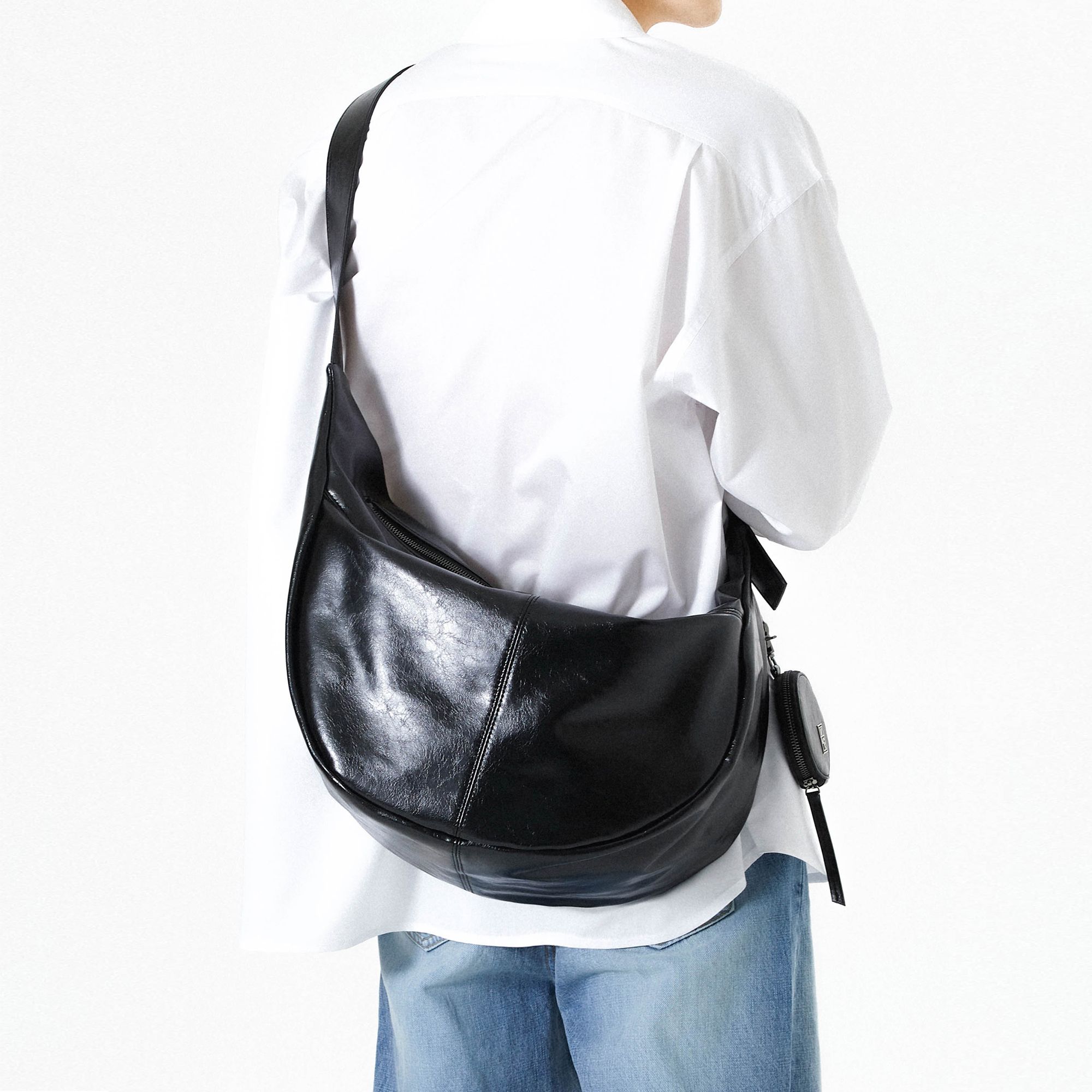 ★MIM the wardrobe★ Monta Crack Leather Messenger Bag Black MUSINSA | MIMTHEWARDROBE Monta Crack Leather Messenger Bag_Black