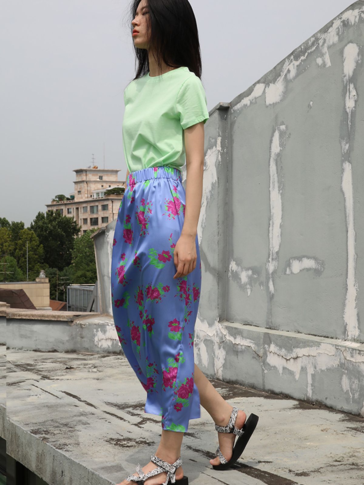 쏘리, 투 머치 러브(SORRY, TOO MUCH LOVE) So Luv Crop Tee_Green