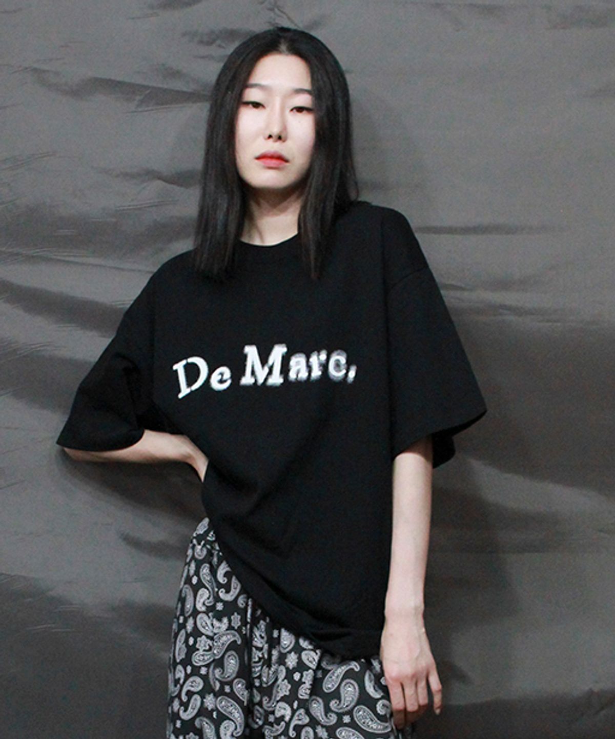 드마크(DEMARC) 빈티지 로고 오버핏 반팔 티셔츠 블랙