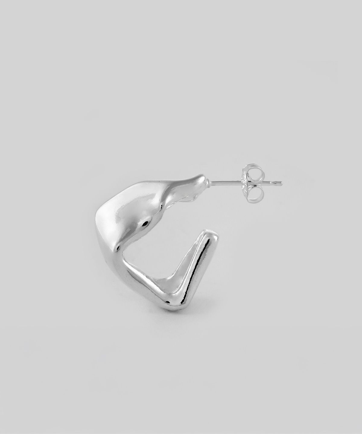 쿼르코어(QUARQOR) #7721 silver92.5 EARRING