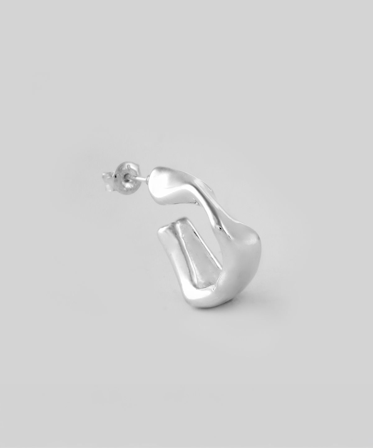 쿼르코어(QUARQOR) #7721 silver92.5 EARRING