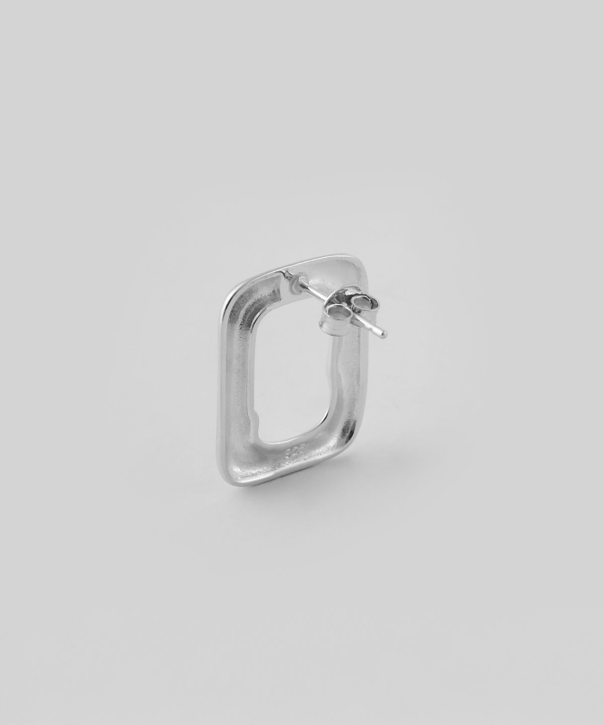 쿼르코어(QUARQOR) #7719 silver92.5 EARRING