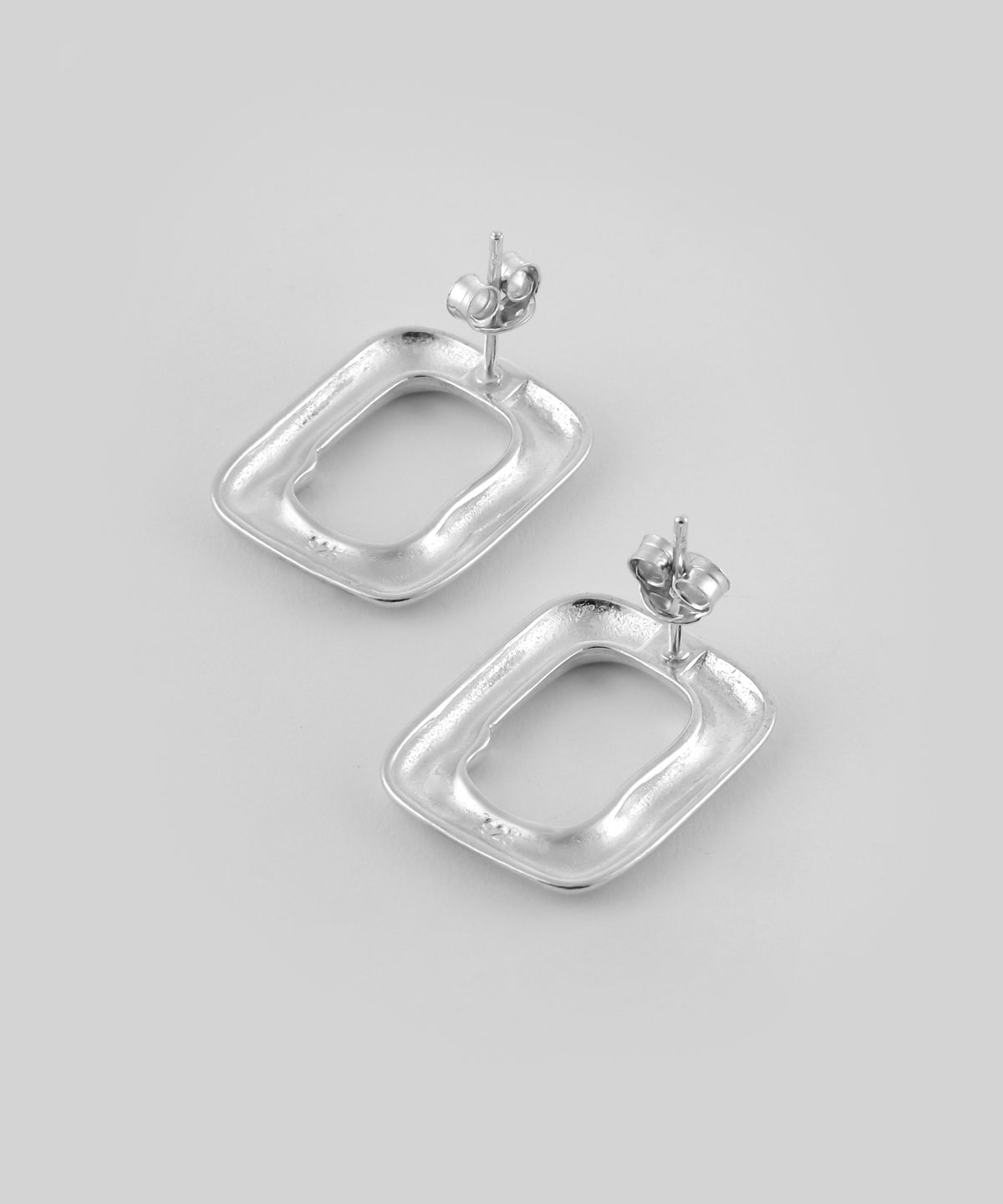 쿼르코어(QUARQOR) #7719 silver92.5 EARRING