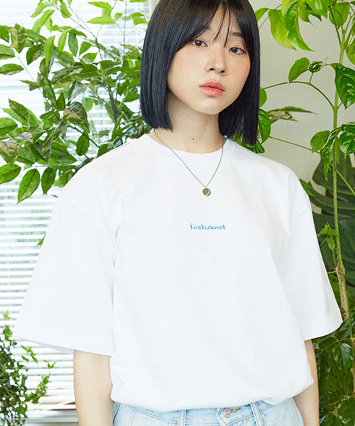 필로비스놑(FILOBISKNOT) 로고 그래픽 반팔티셔츠 [블루]