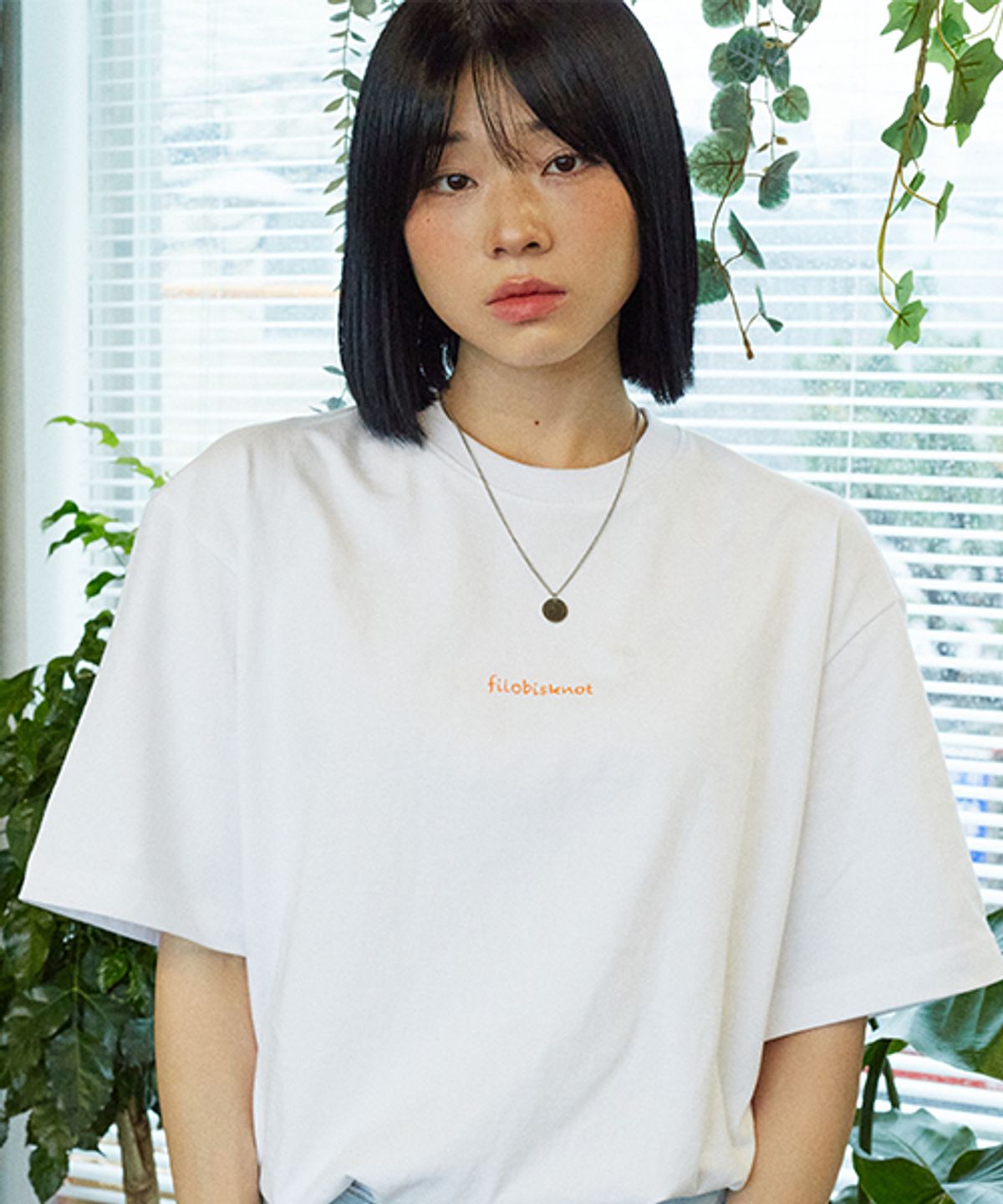 필로비스놑(FILOBISKNOT) 로고 그래픽 반팔티셔츠 [오렌지]
