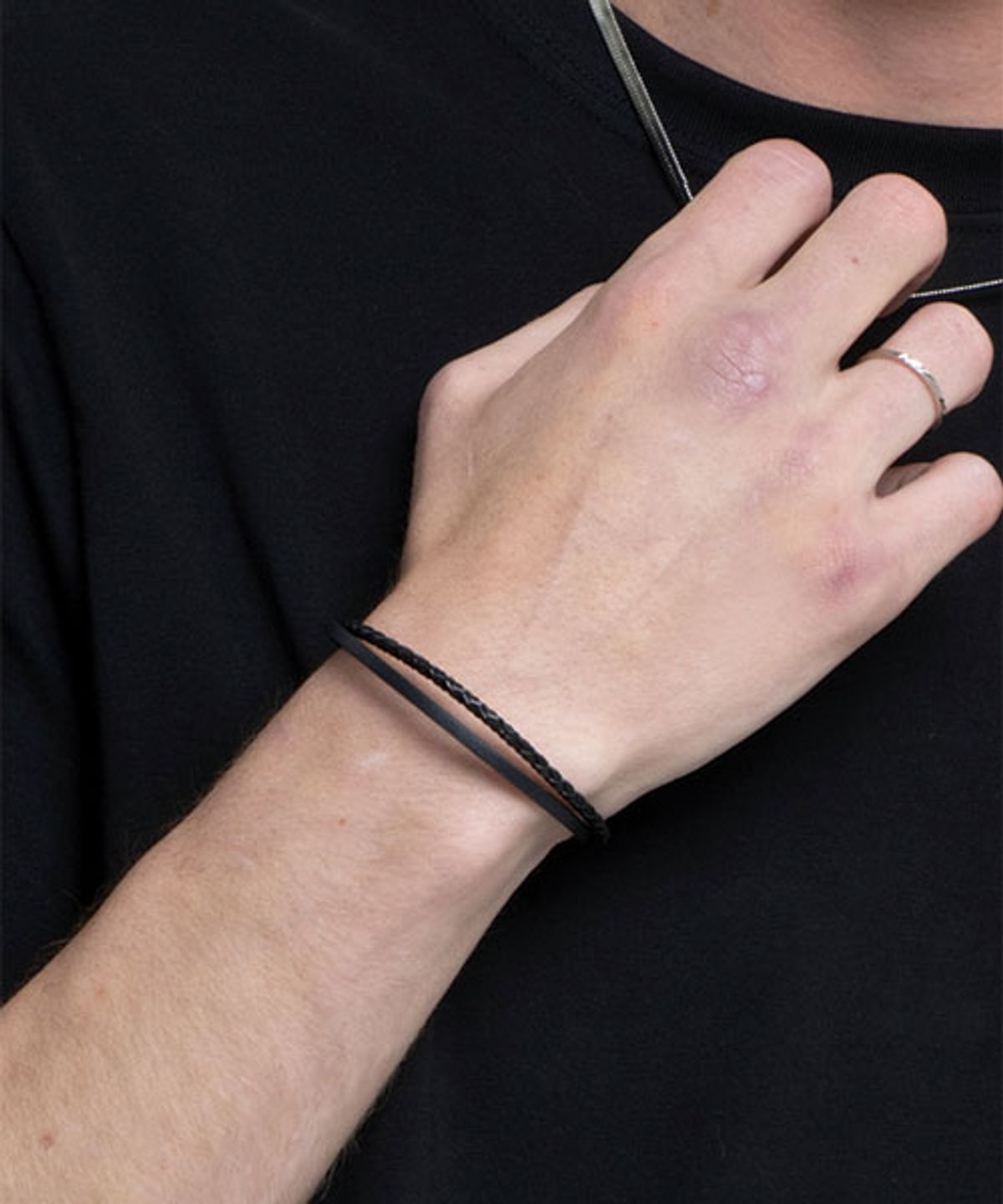 스칼렛또블랙(SCALETTOBLACK) BA020 [Surgical steel] Layered leather bracelet