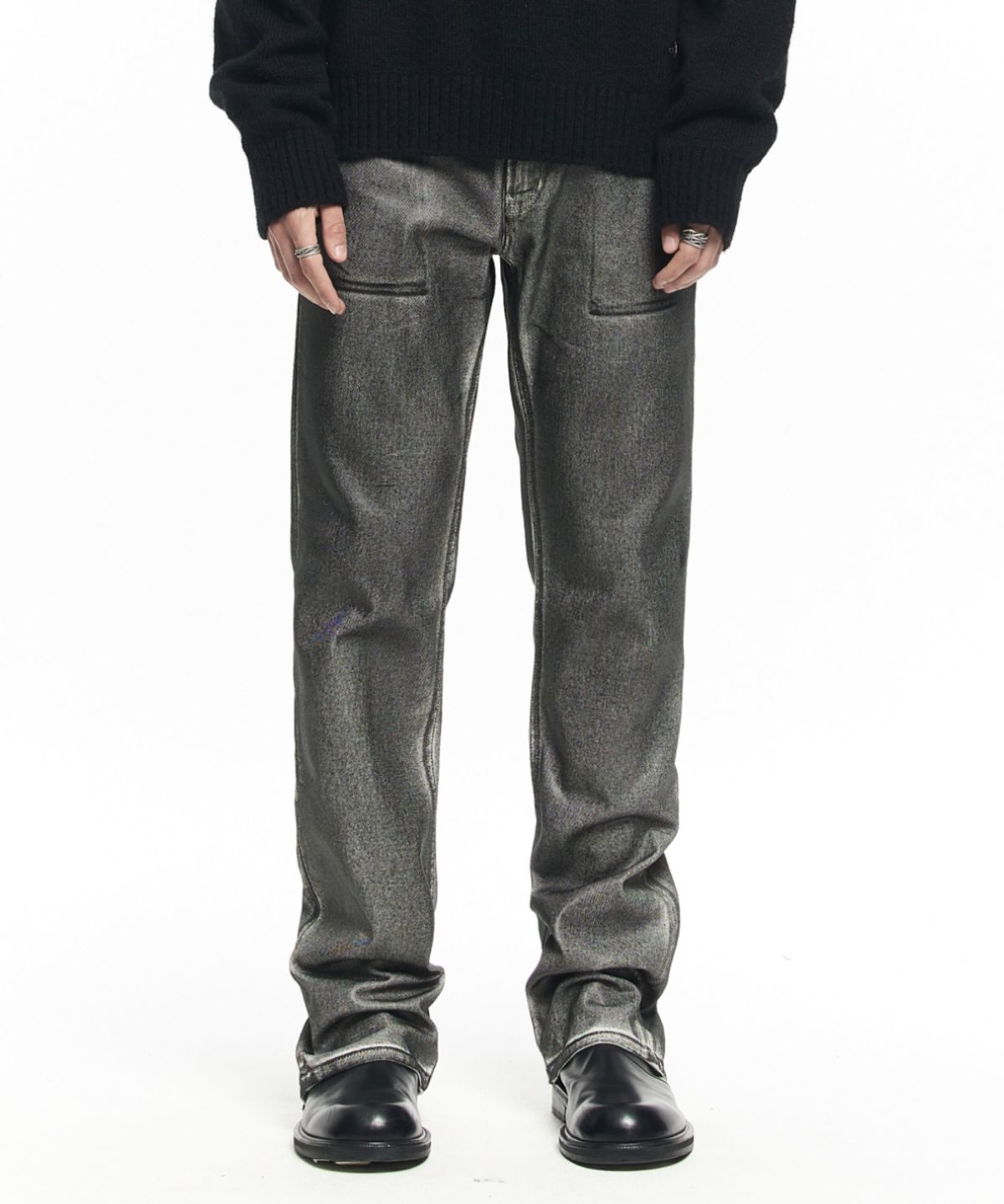 메종미네드(MAISON MINED) BLACK SPREAD OUT STRAIGHT JEAN