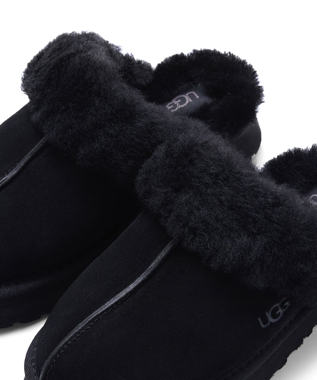 어그(UGG) [WOMEN] 퍼 카라 플랫폼 샌들 (디스케트) - 블랙 / 1122550BLK