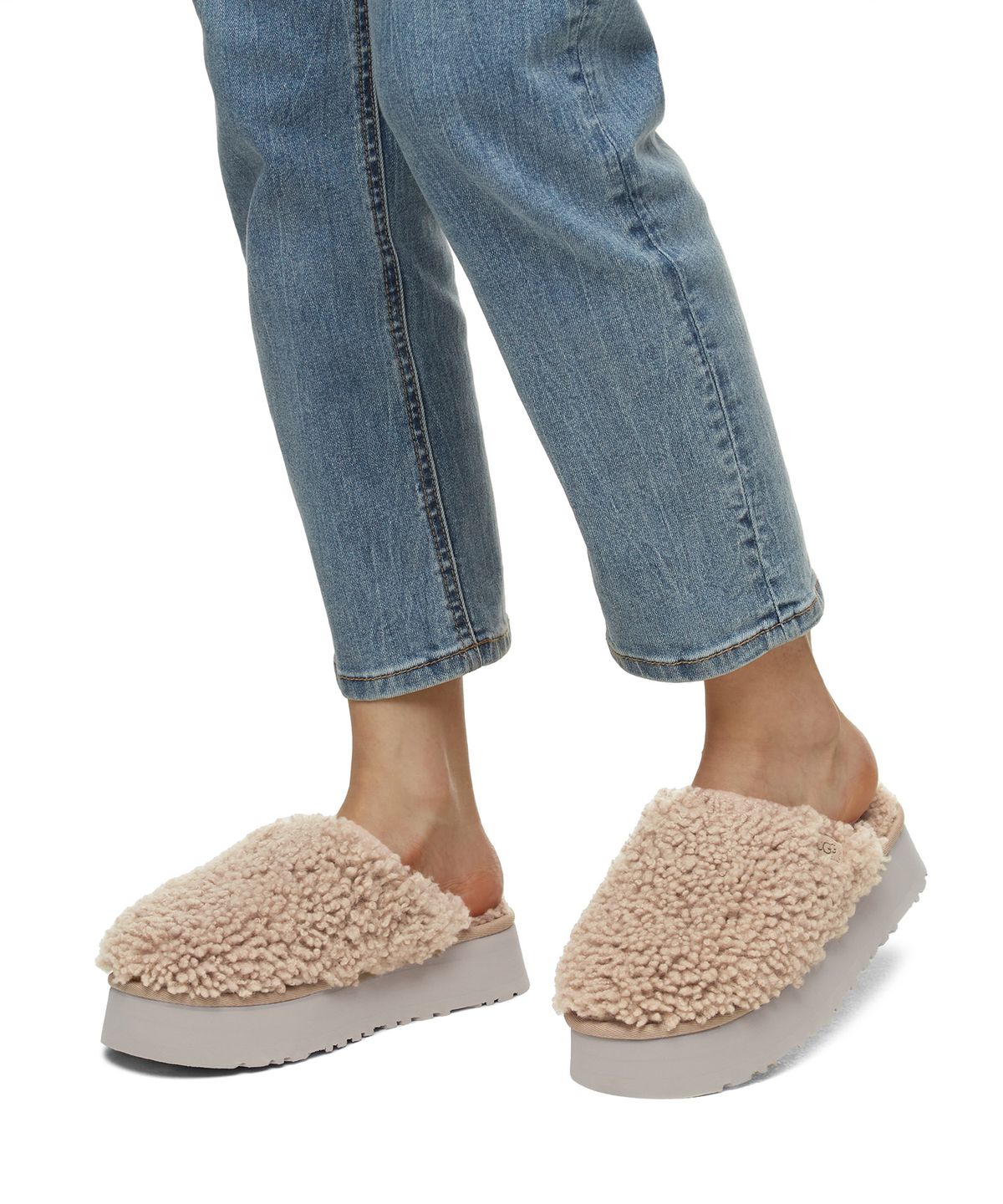 어그(UGG) [WOMEN] 컬리 퍼 플랫폼 슬리퍼(맥시 컬리 패션 슬라이드) - 샌드 / 1133171SAN