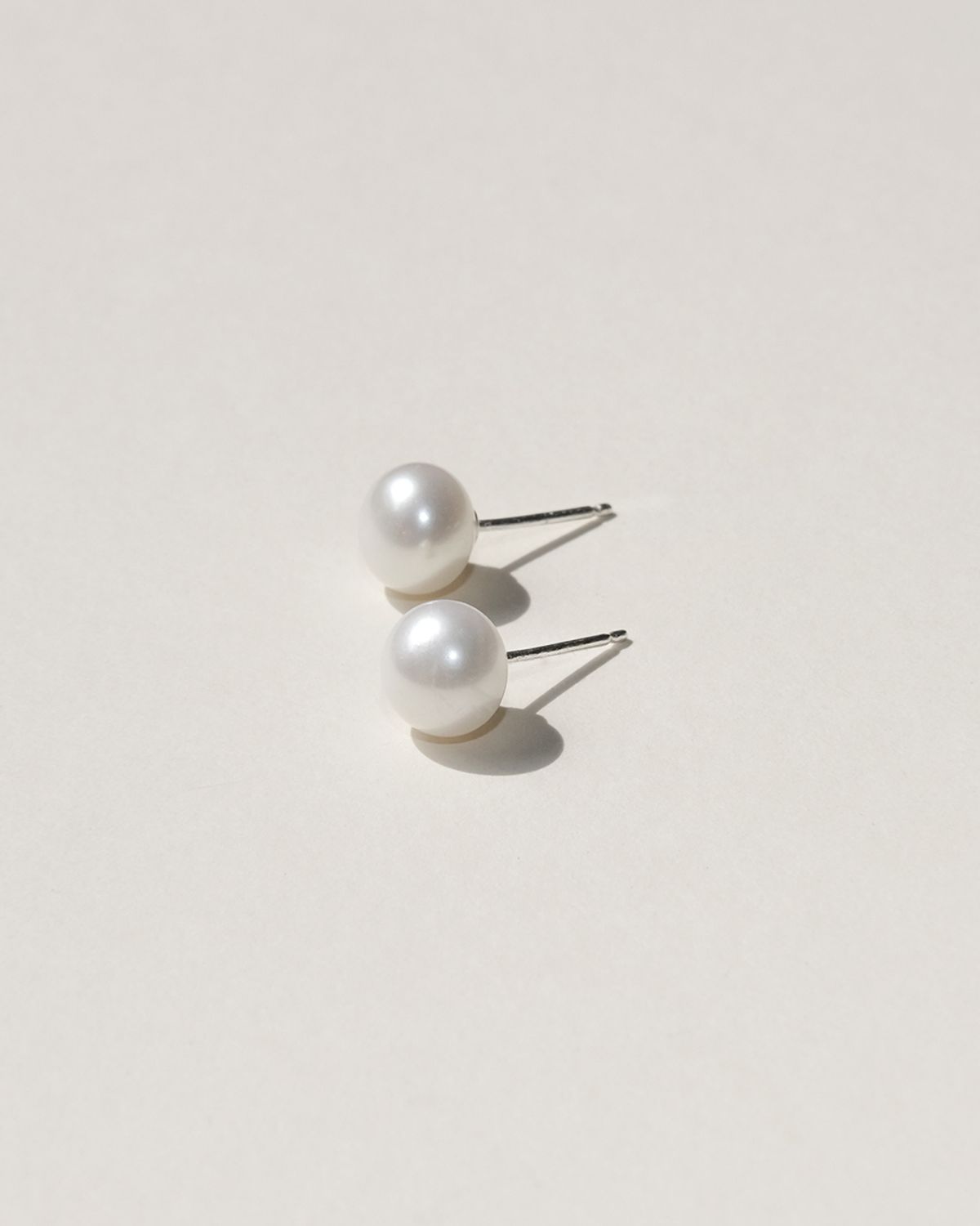 어나더레이어(ANOTHERLAYER) Classic Pearl Earring (8mm)