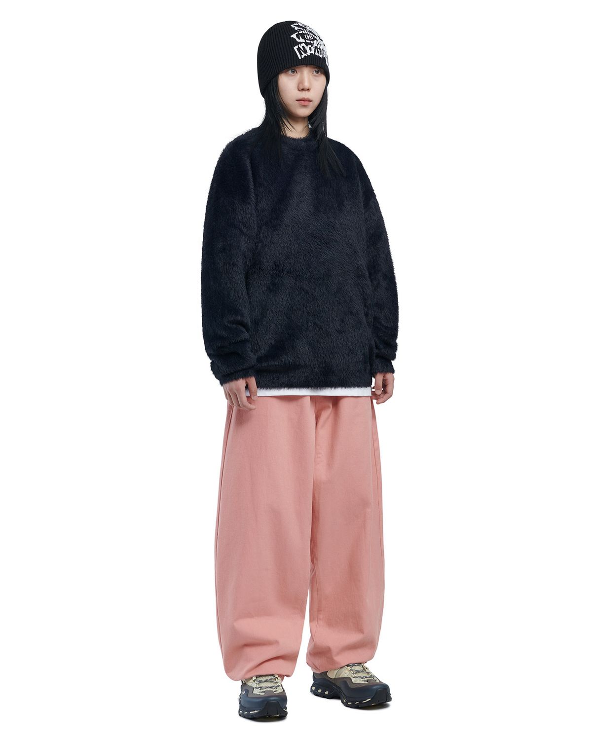 노매뉴얼(NOMANUAL) CROPPED HAIRY KNIT - BLACK