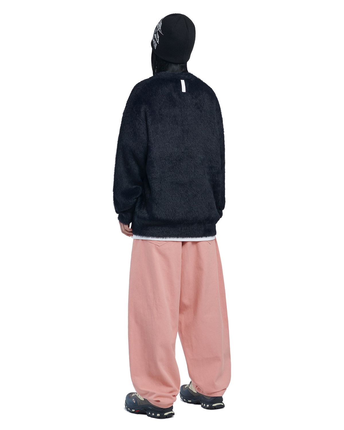 노매뉴얼(NOMANUAL) CROPPED HAIRY KNIT - BLACK