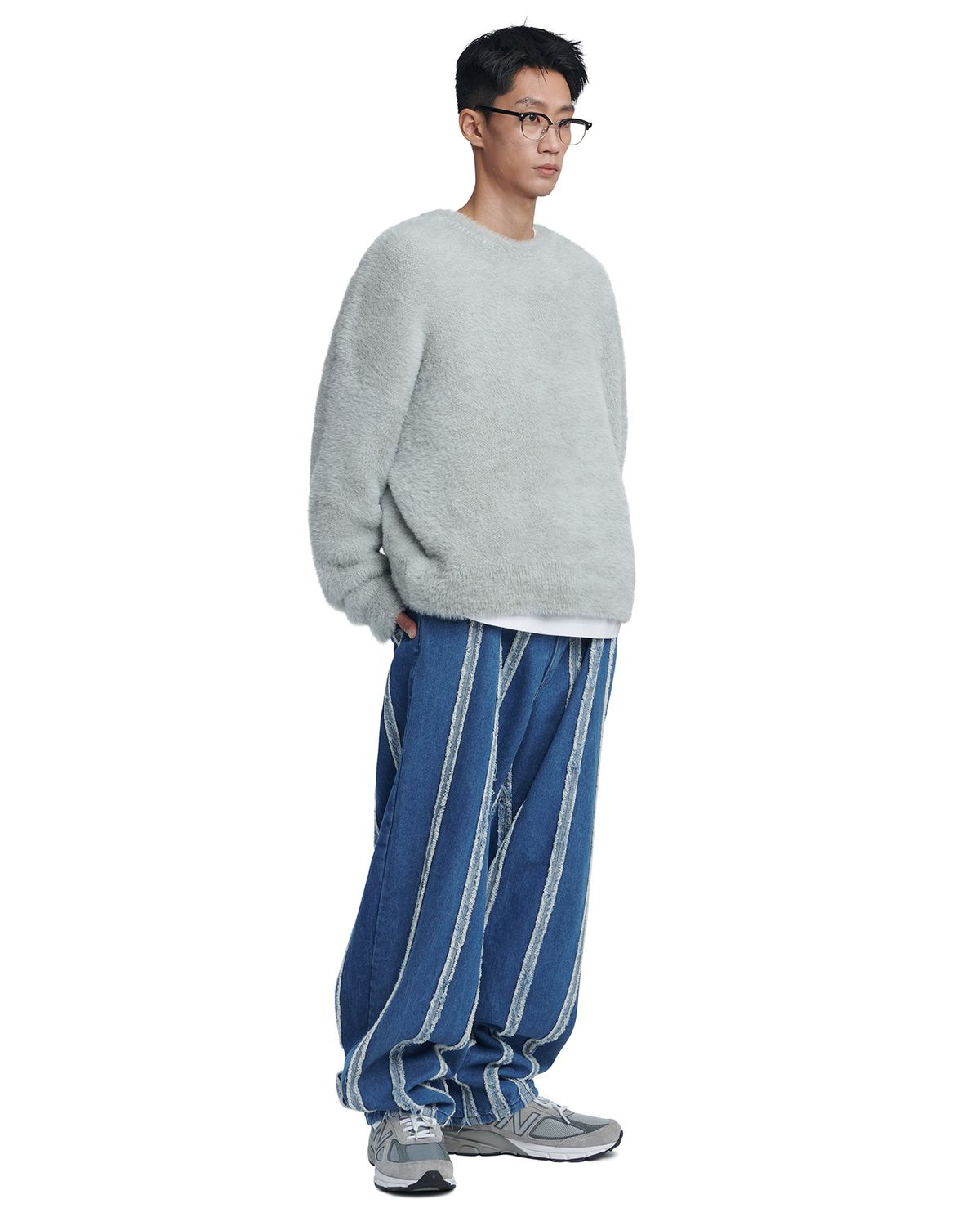 노매뉴얼(NOMANUAL) CROPPED HAIRY KNIT - LIGHT GRAY