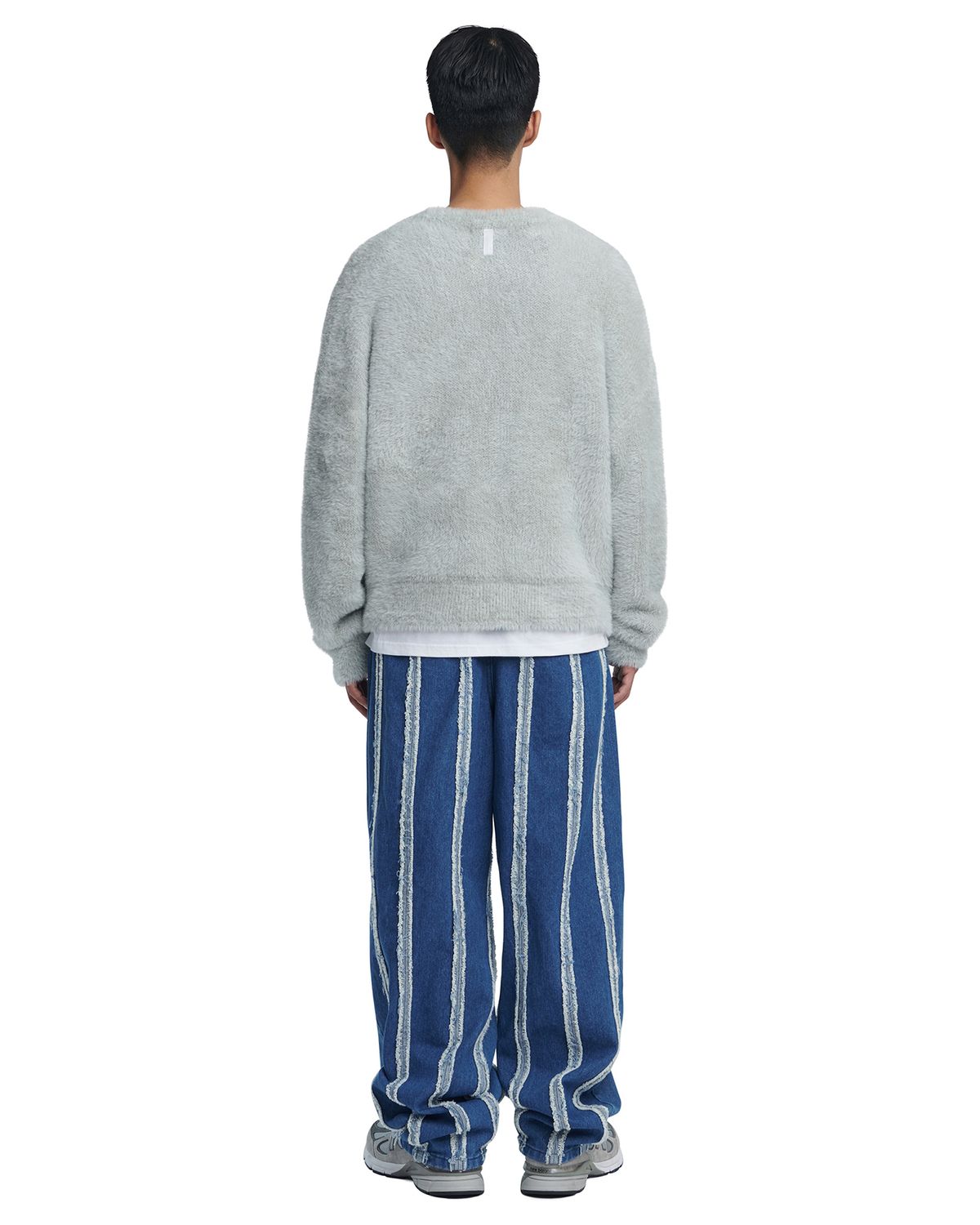 노매뉴얼(NOMANUAL) CROPPED HAIRY KNIT - LIGHT GRAY