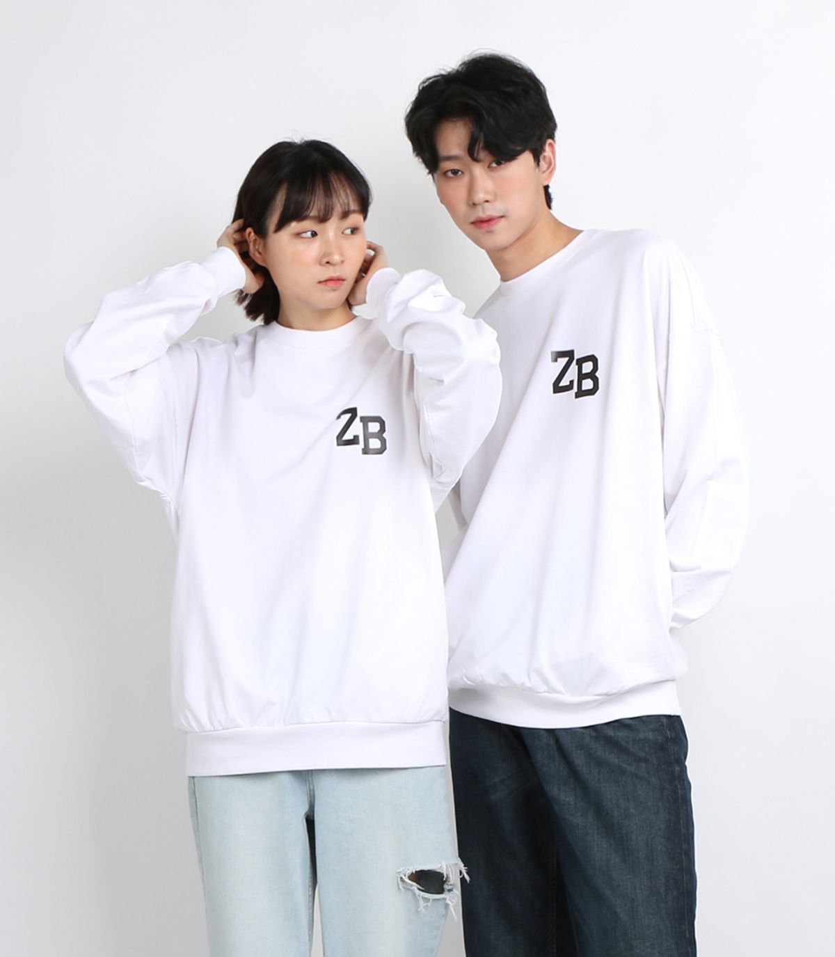 지블랙(ZBLACK) 100% 오가닉 코튼 ZB 스몰로고 맨투맨 (white)