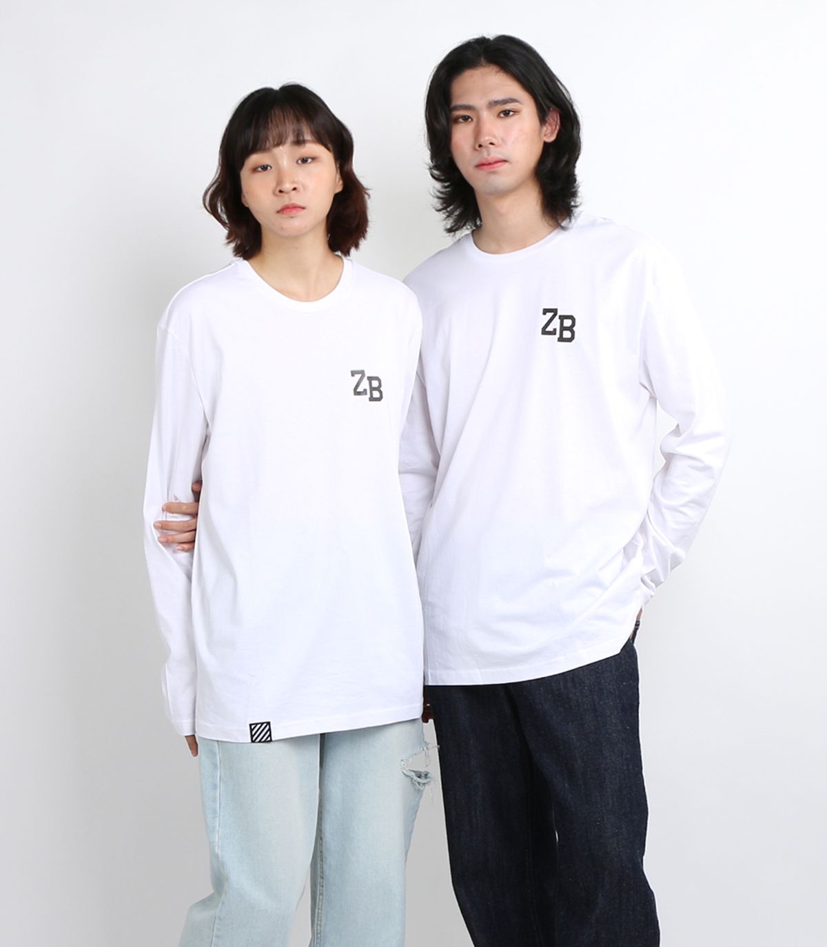 지블랙(ZBLACK) 100% 오가닉 코튼 ZB 스몰로고 긴팔 티셔츠 (White)
