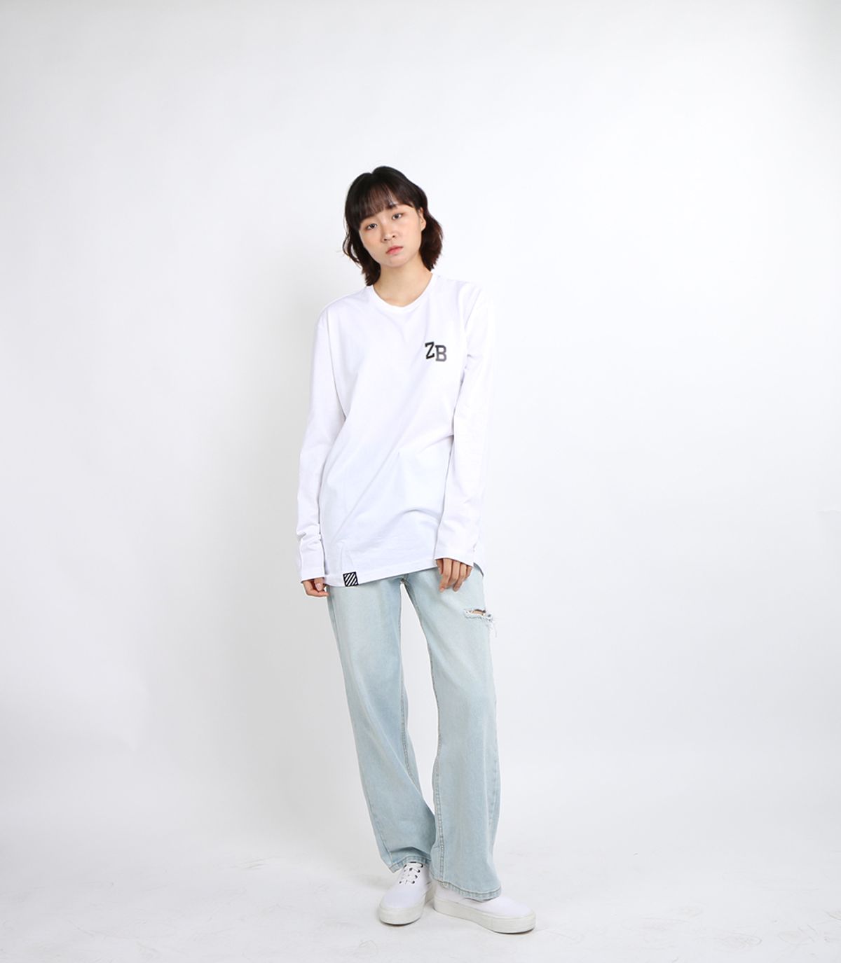 지블랙(ZBLACK) 100% 오가닉 코튼 ZB 스몰로고 긴팔 티셔츠 (White)