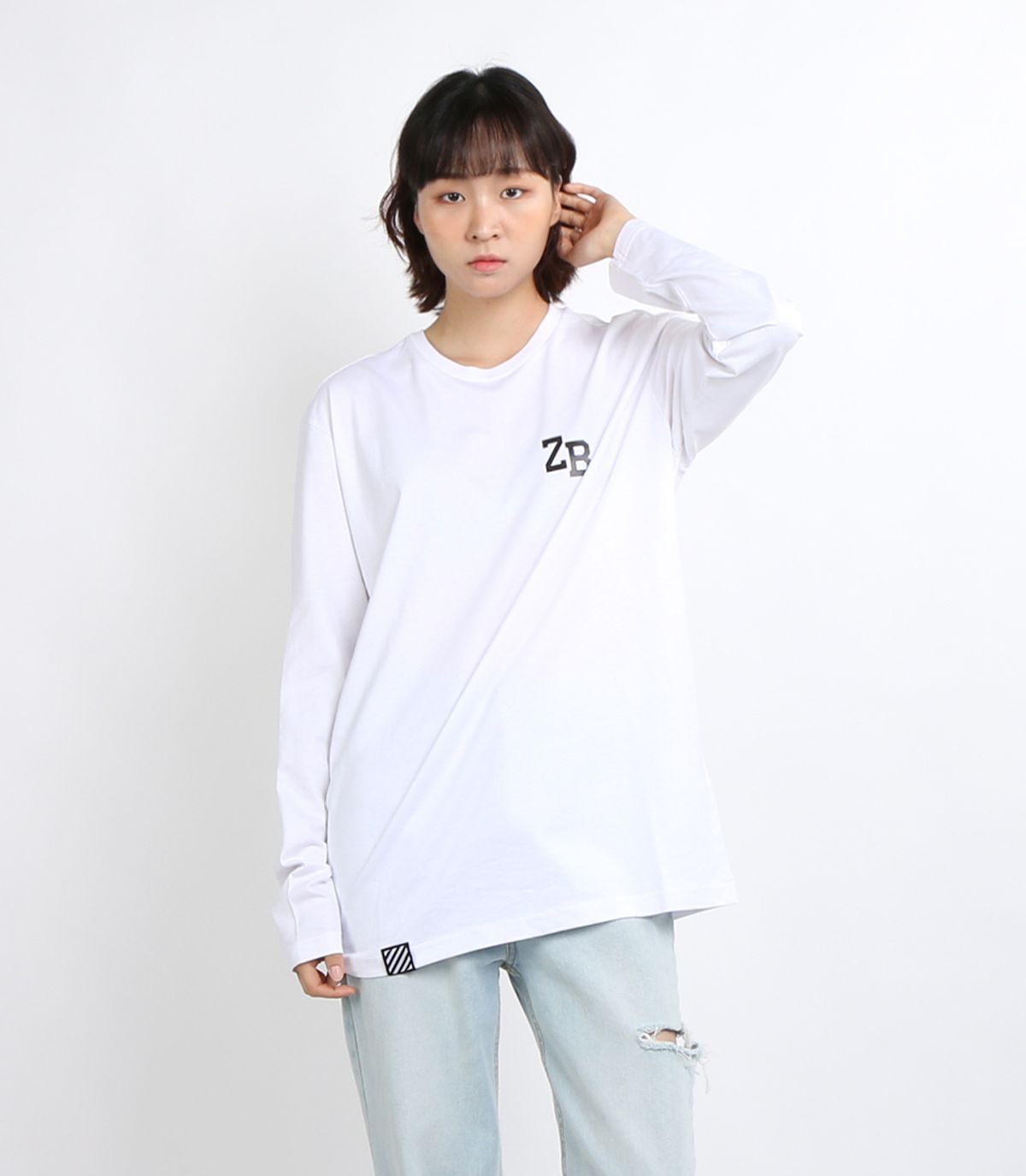 지블랙(ZBLACK) 100% 오가닉 코튼 ZB 스몰로고 긴팔 티셔츠 (White)