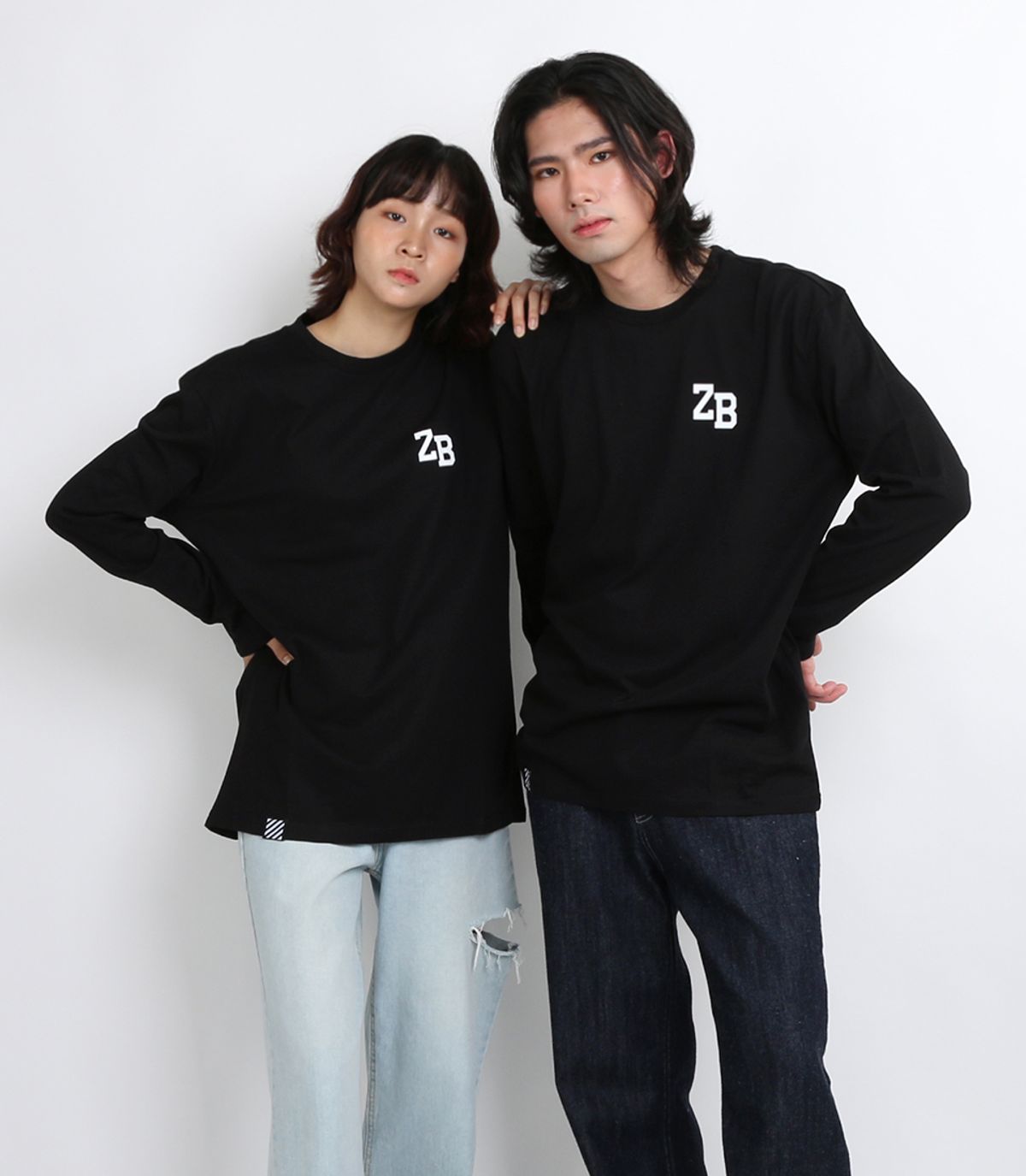 지블랙(ZBLACK) 100% 오가닉 코튼 ZB 스몰로고 긴팔 티셔츠 (Black)