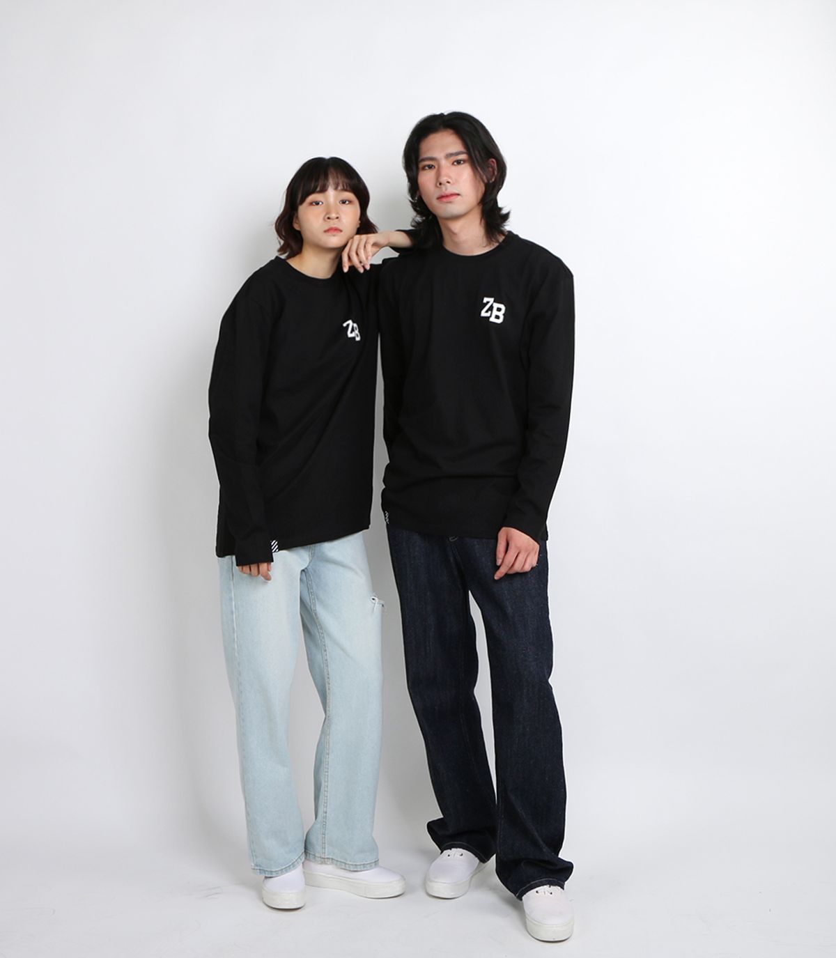 지블랙(ZBLACK) 100% 오가닉 코튼 ZB 스몰로고 긴팔 티셔츠 (Black)