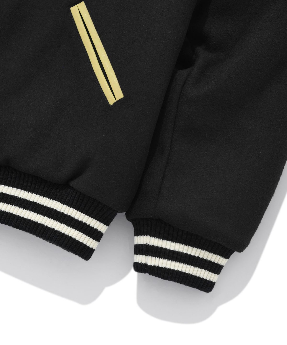 리트리버클럽(RETRIEVER CLUB) BIG R LOGO PATCH  STADIUM JACKET [BLACK]