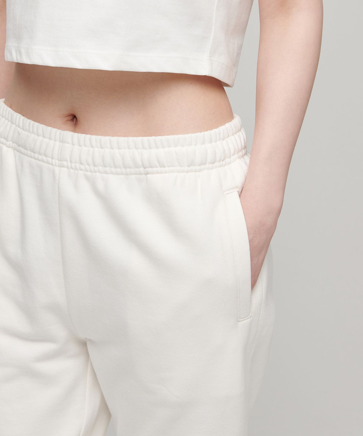무신사 스탠다드 우먼(MUSINSA STANDARD WOMAN) 우먼즈 스웨트 팬츠 [크림]