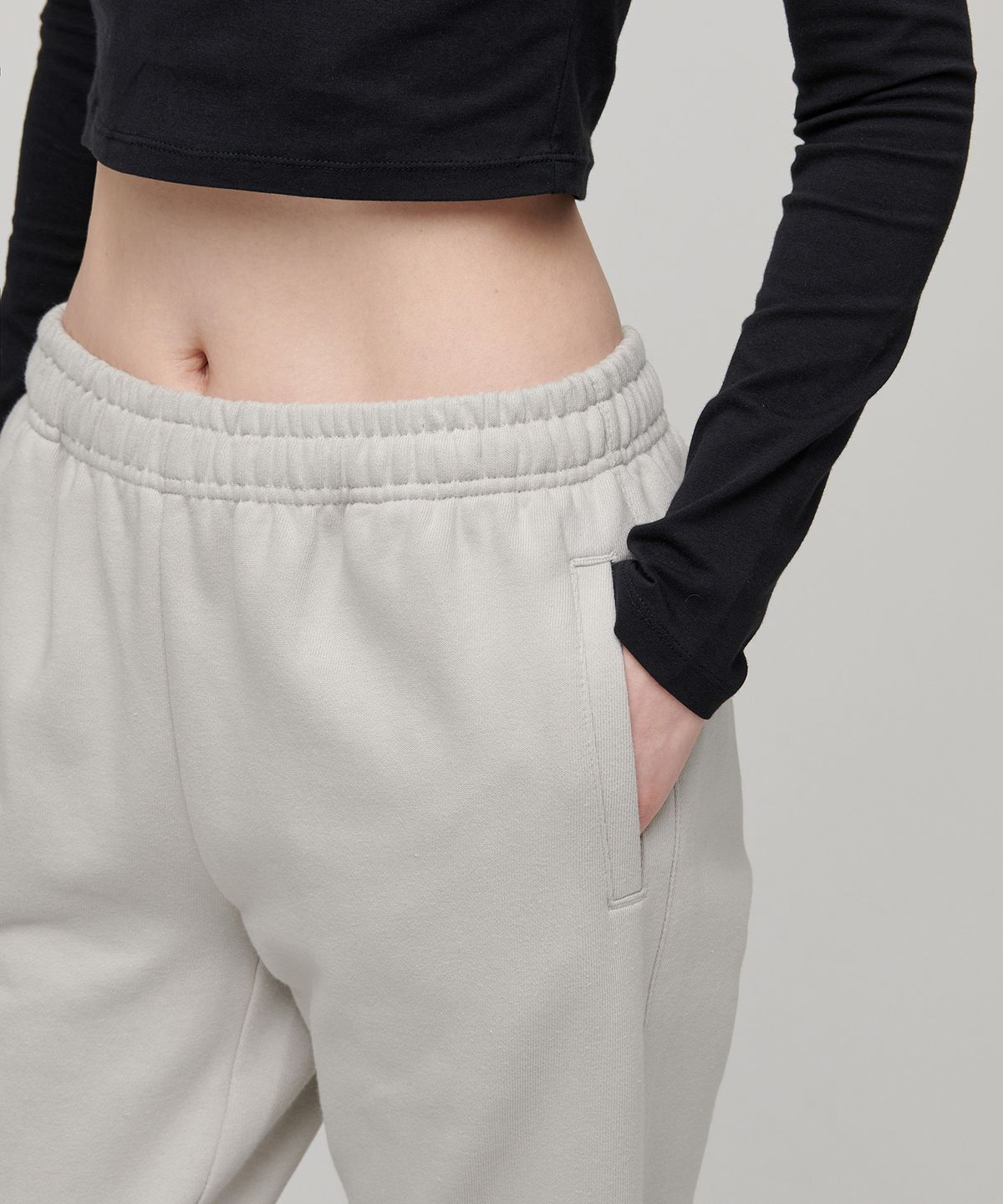 무신사 스탠다드 우먼(MUSINSA STANDARD WOMAN) 우먼즈 스웨트 팬츠 [라이트 웜 그레이]