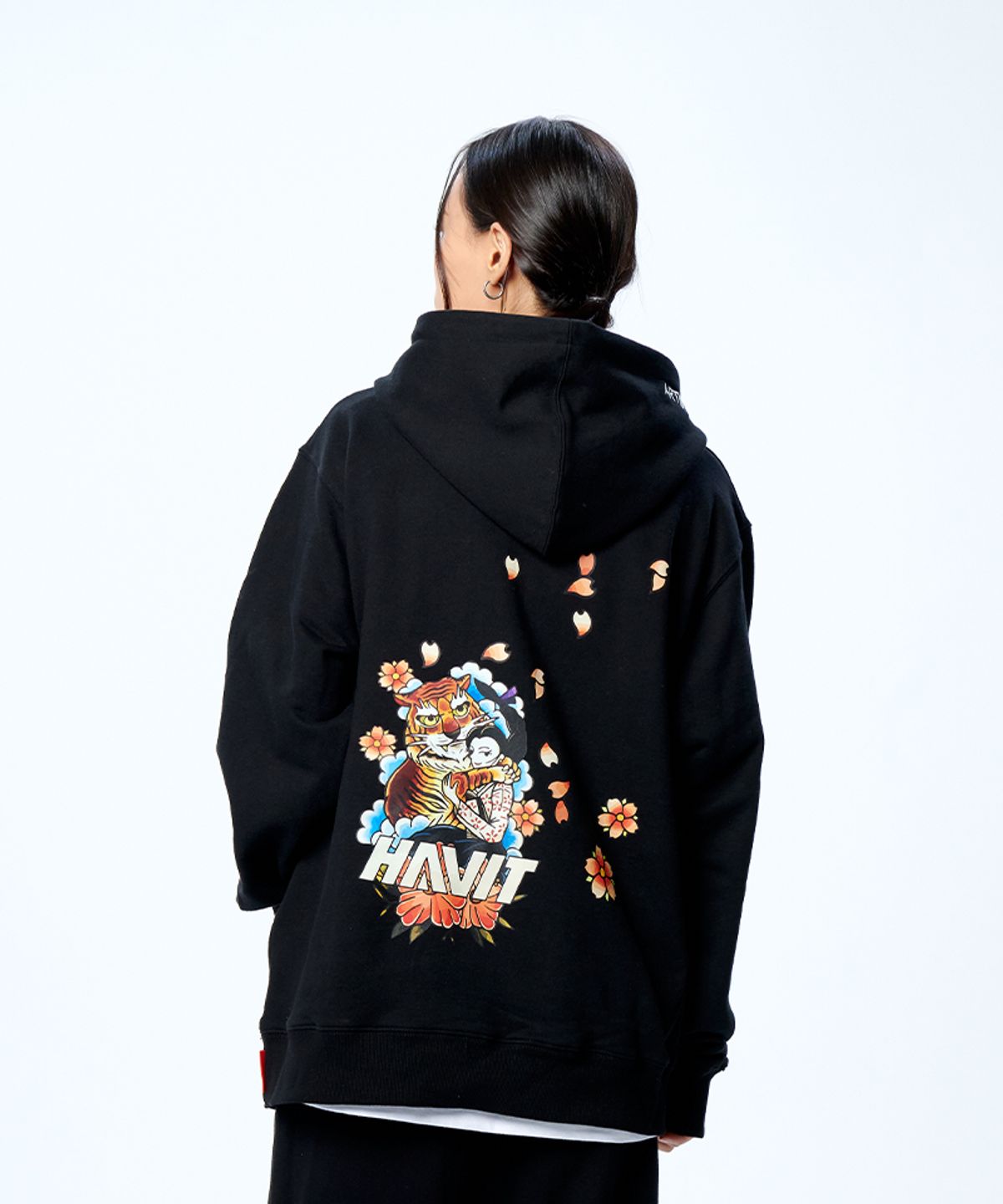 아티스트웨어(ARTISTWEAR) [ATW X 해빗] 조선호랑이 후드티_BK